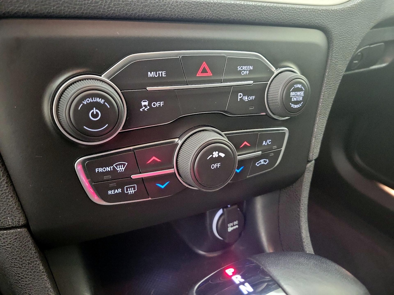 2022 Dodge Charger SXT - Photo 17
