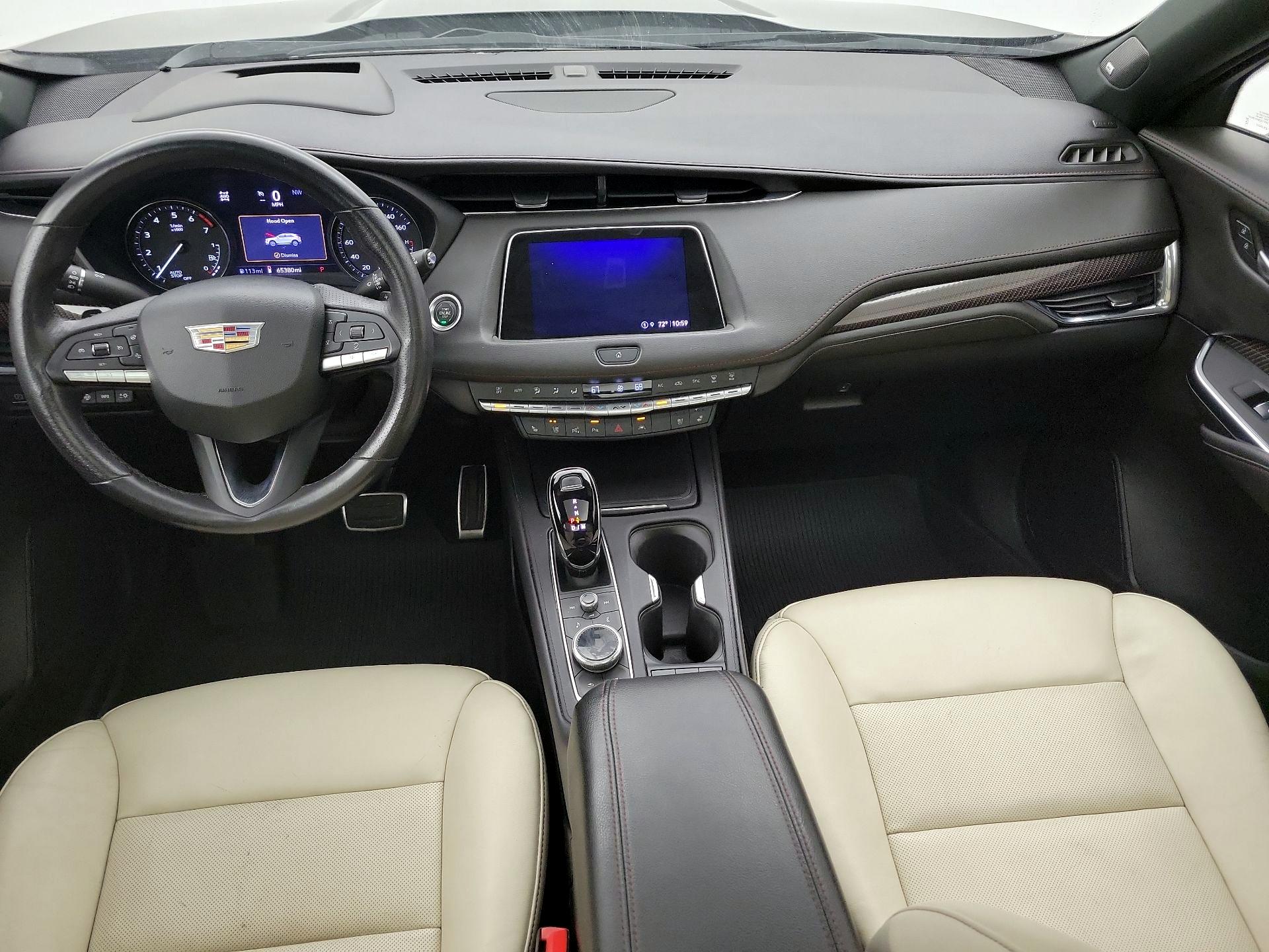 Thumbnail: 2023 Cadillac XT4 - 9