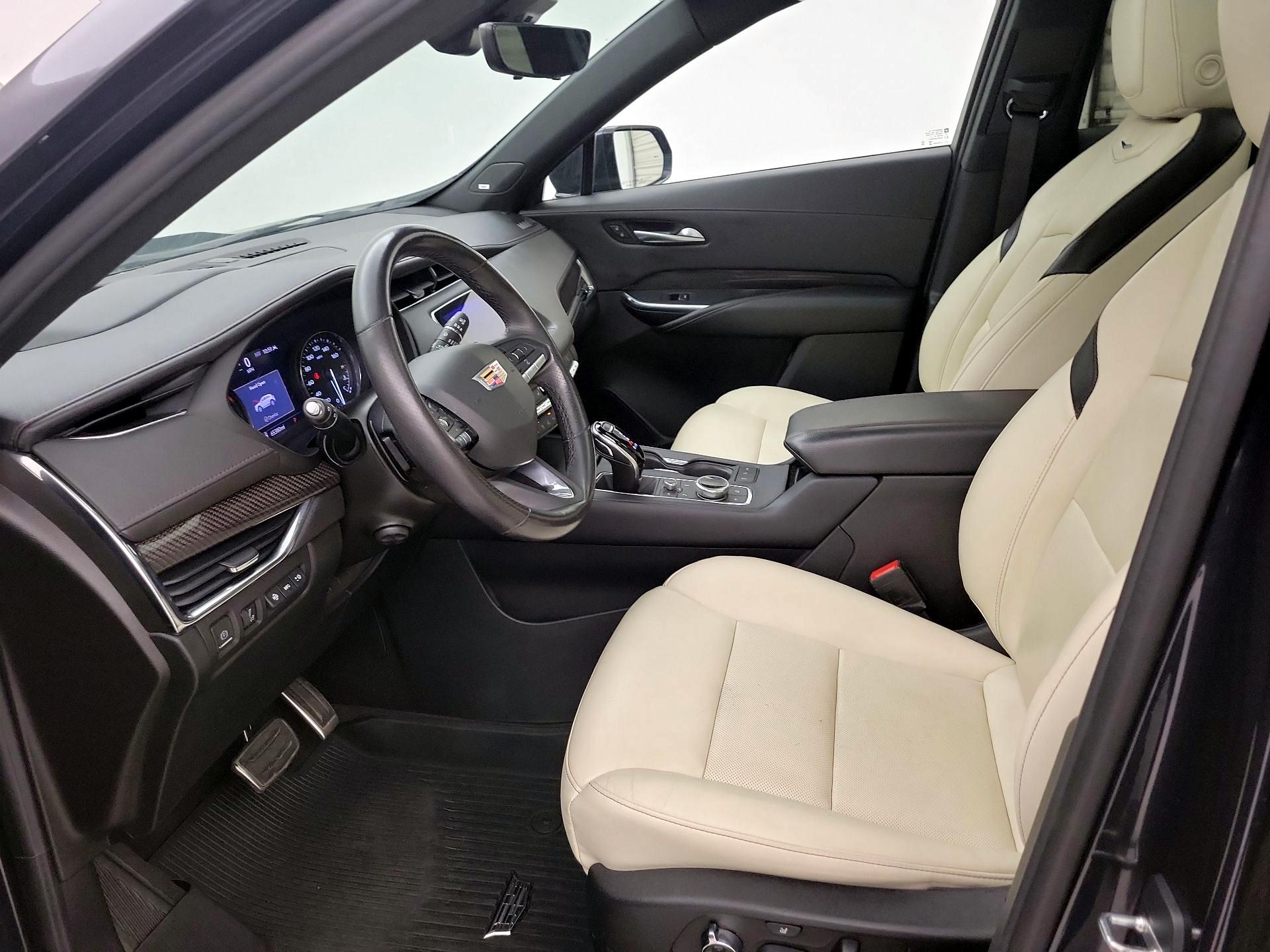 Thumbnail: 2023 Cadillac XT4 - 11