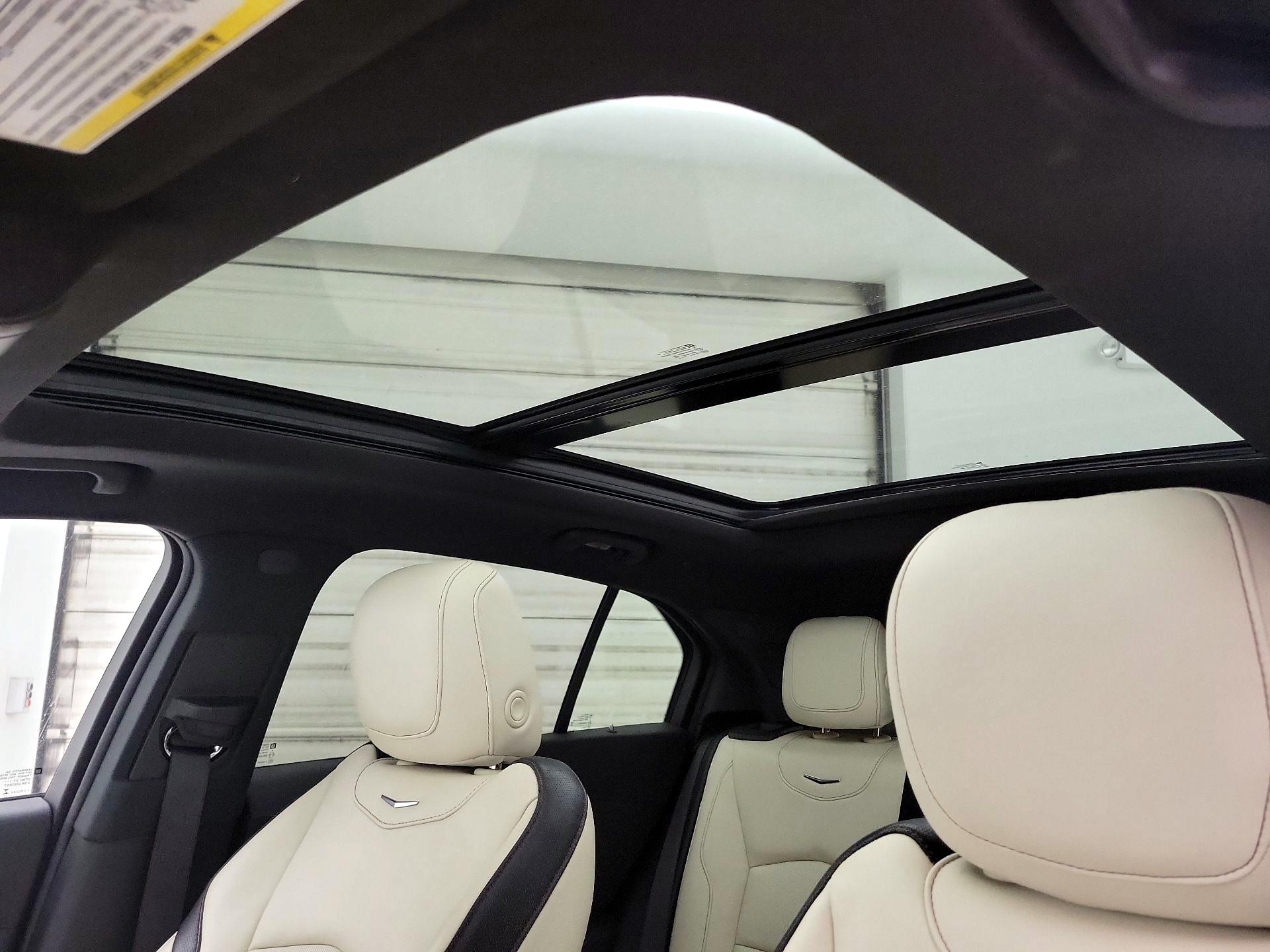 Thumbnail: 2023 Cadillac XT4 - 19