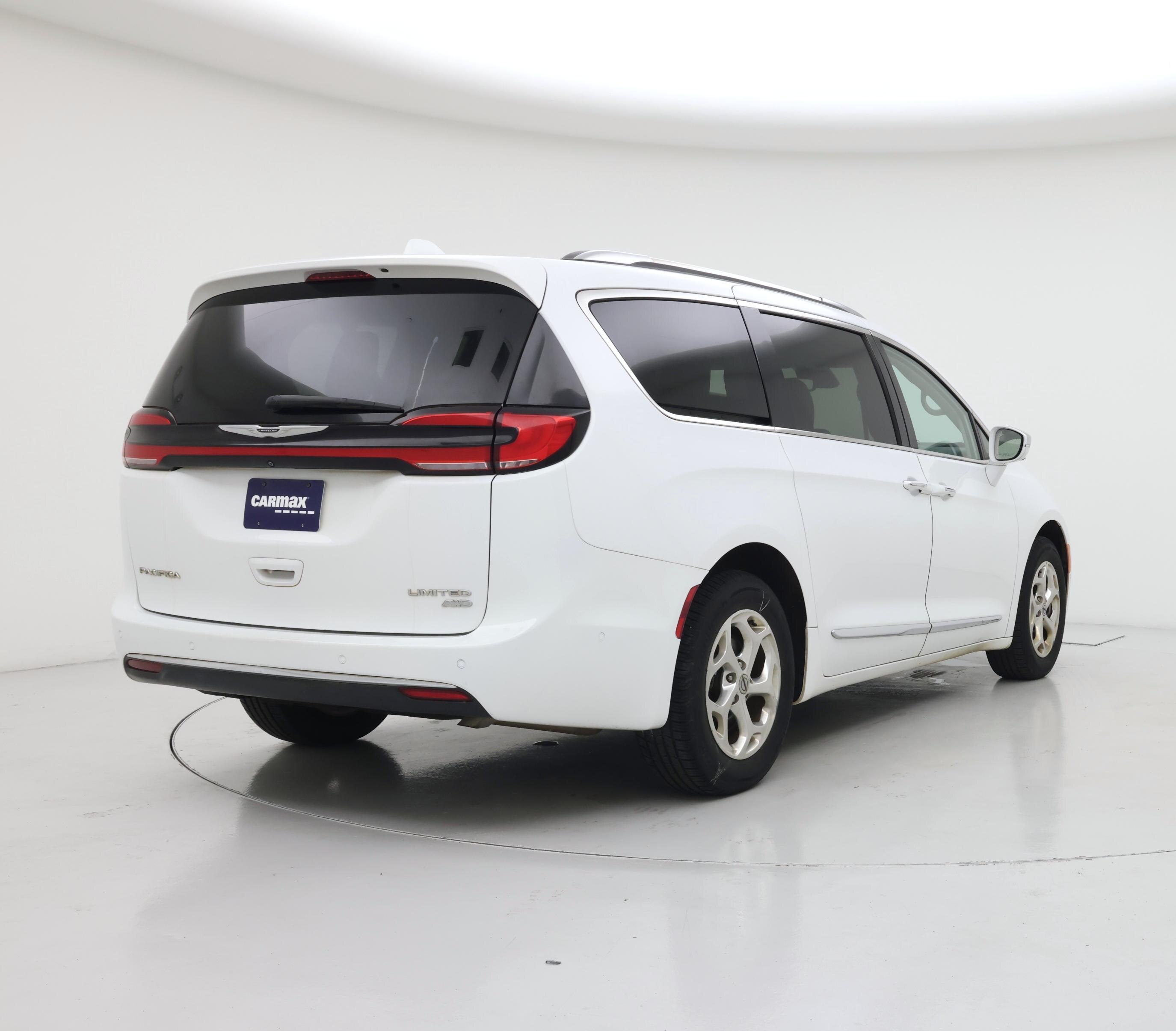 Thumbnail: 2021 Chrysler Pacifica - 8