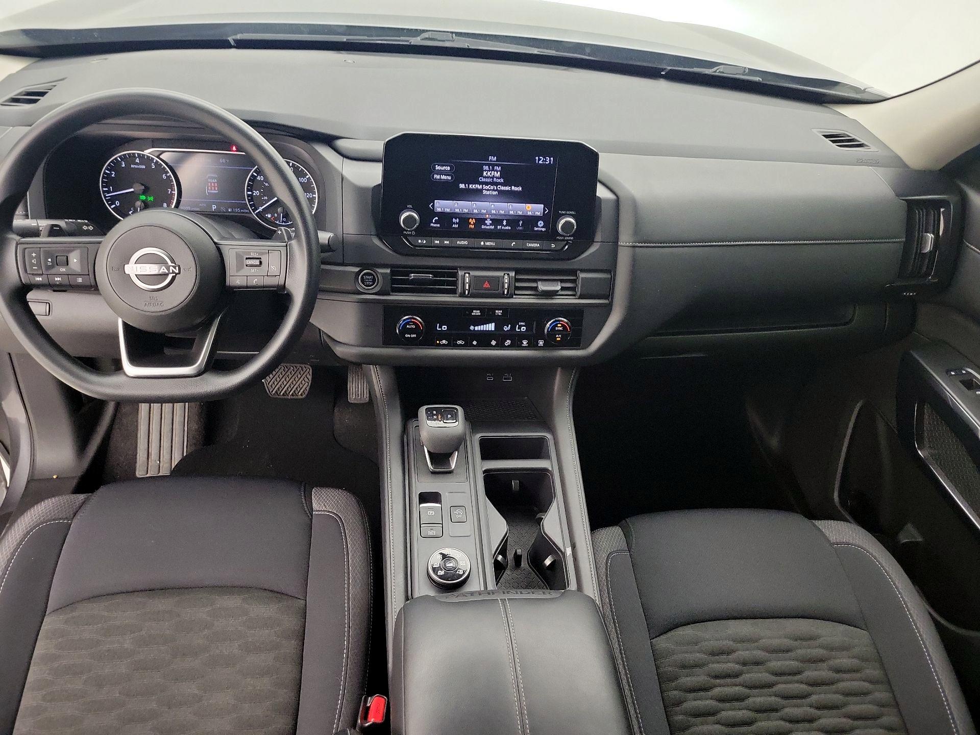 Thumbnail: 2024 Nissan Pathfinder - 9