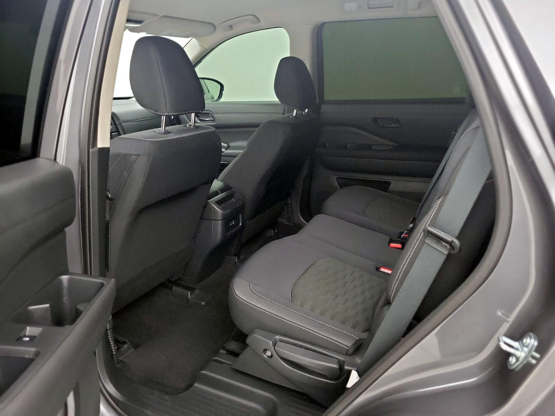 Thumbnail: 2024 Nissan Pathfinder - 19