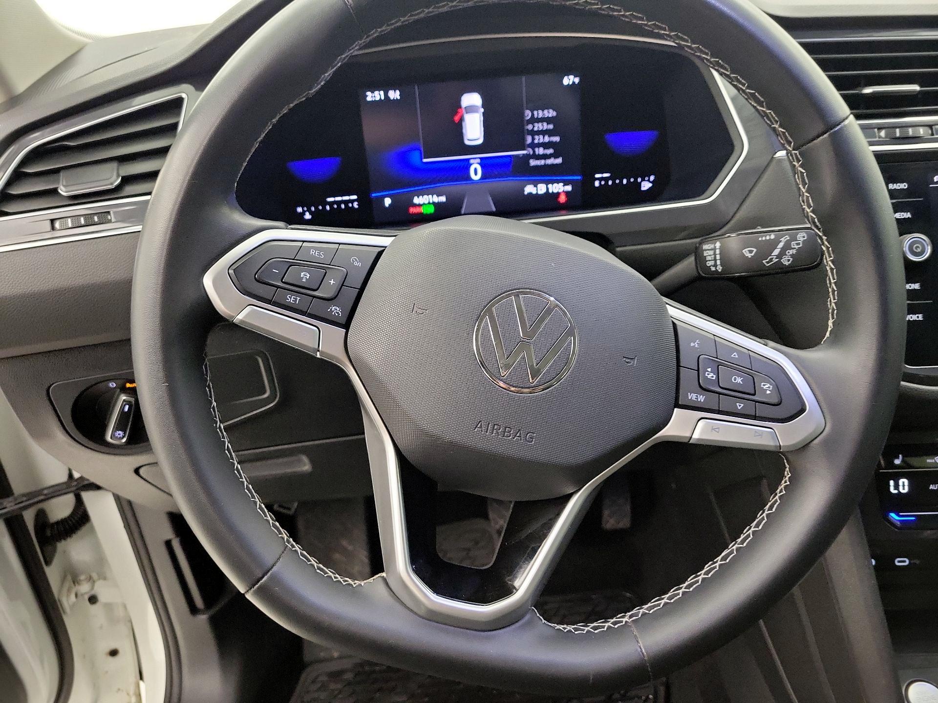 Thumbnail: 2023 Volkswagen Tiguan - 10