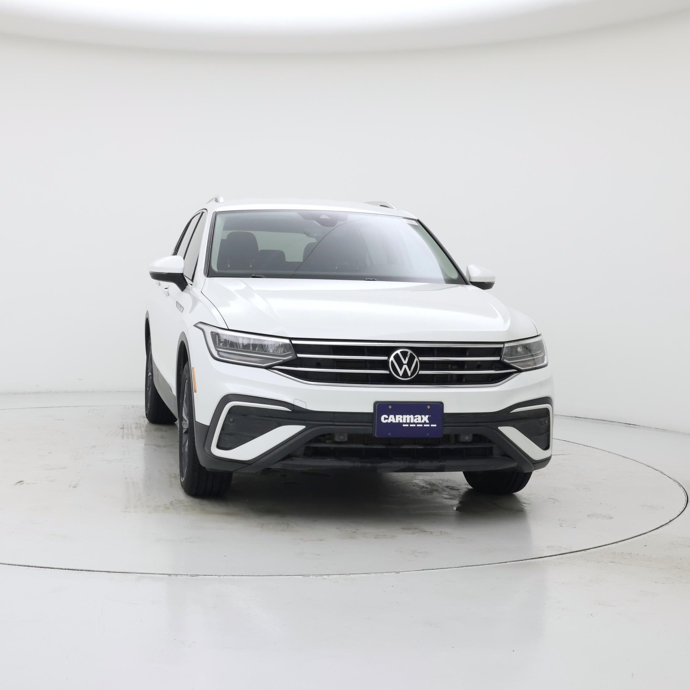 Thumbnail: 2023 Volkswagen Tiguan - 5