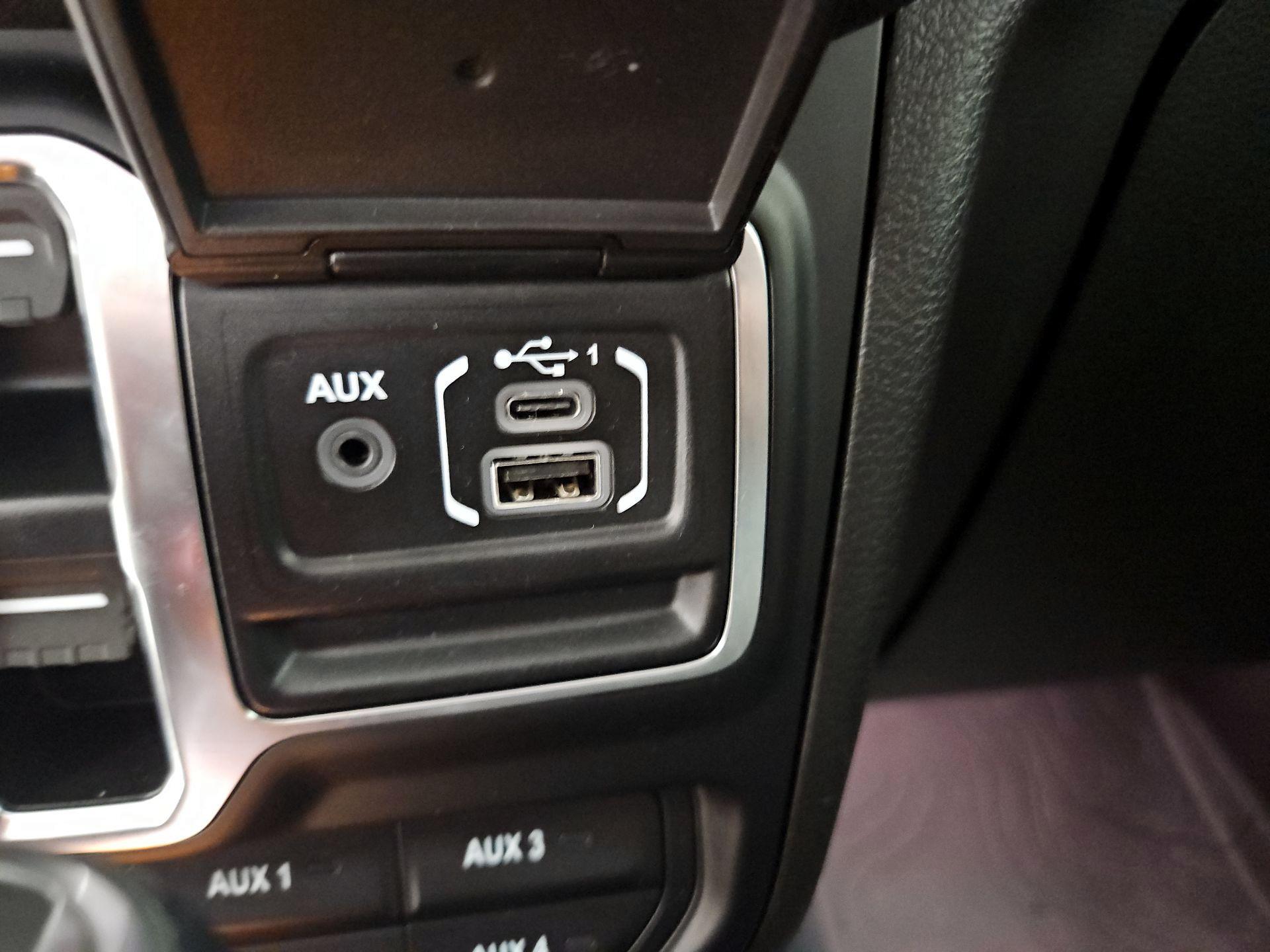 Thumbnail: 2024 Jeep Wrangler - 18