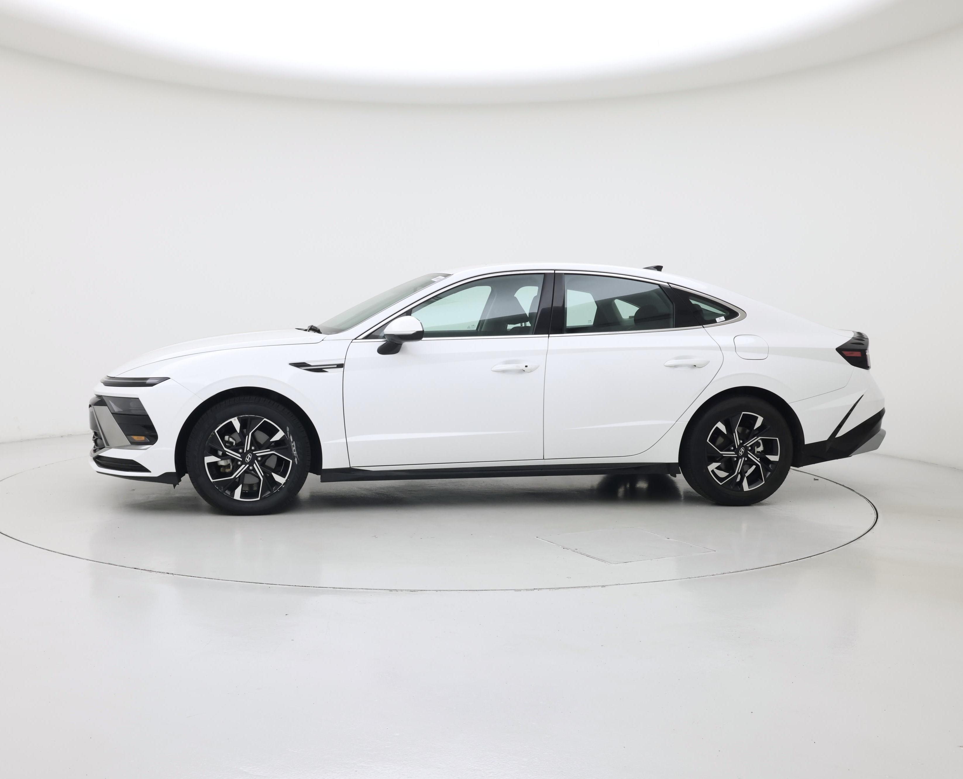 Thumbnail: 2025 Hyundai Sonata - 3