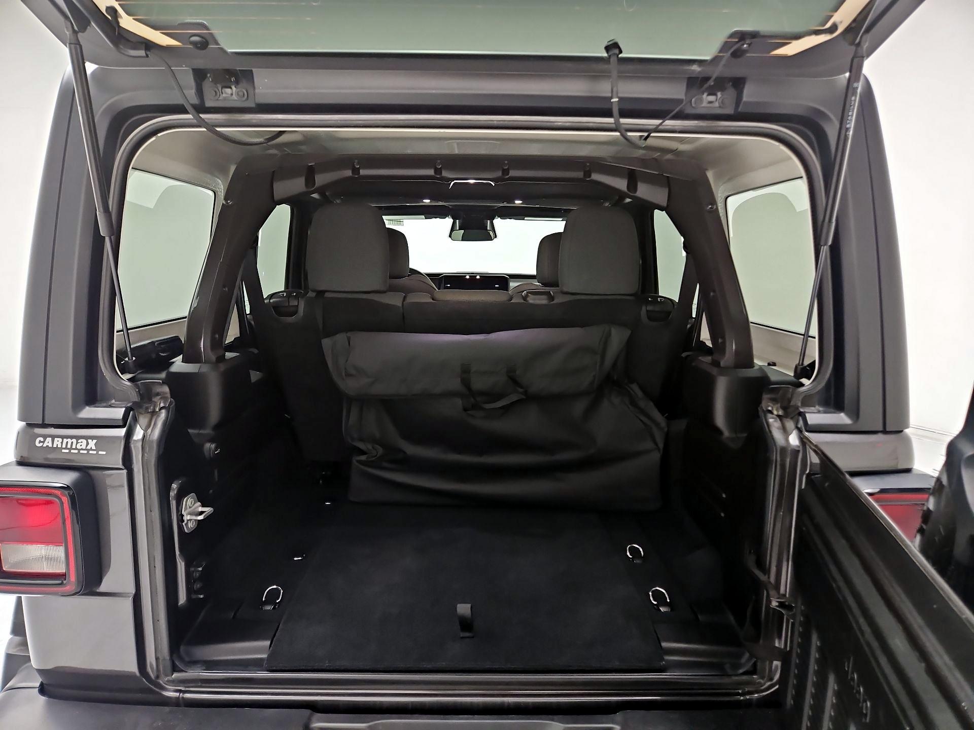 Thumbnail: 2026 Jeep Wrangler - 20