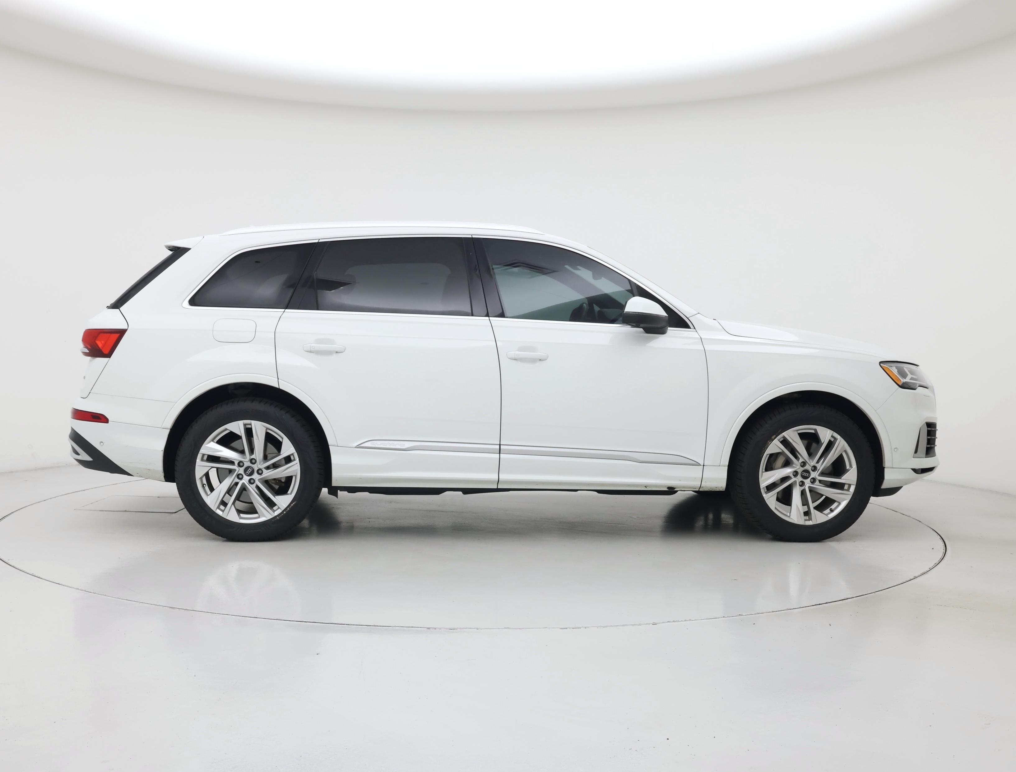 Thumbnail: 2021 Audi Q7 - 7