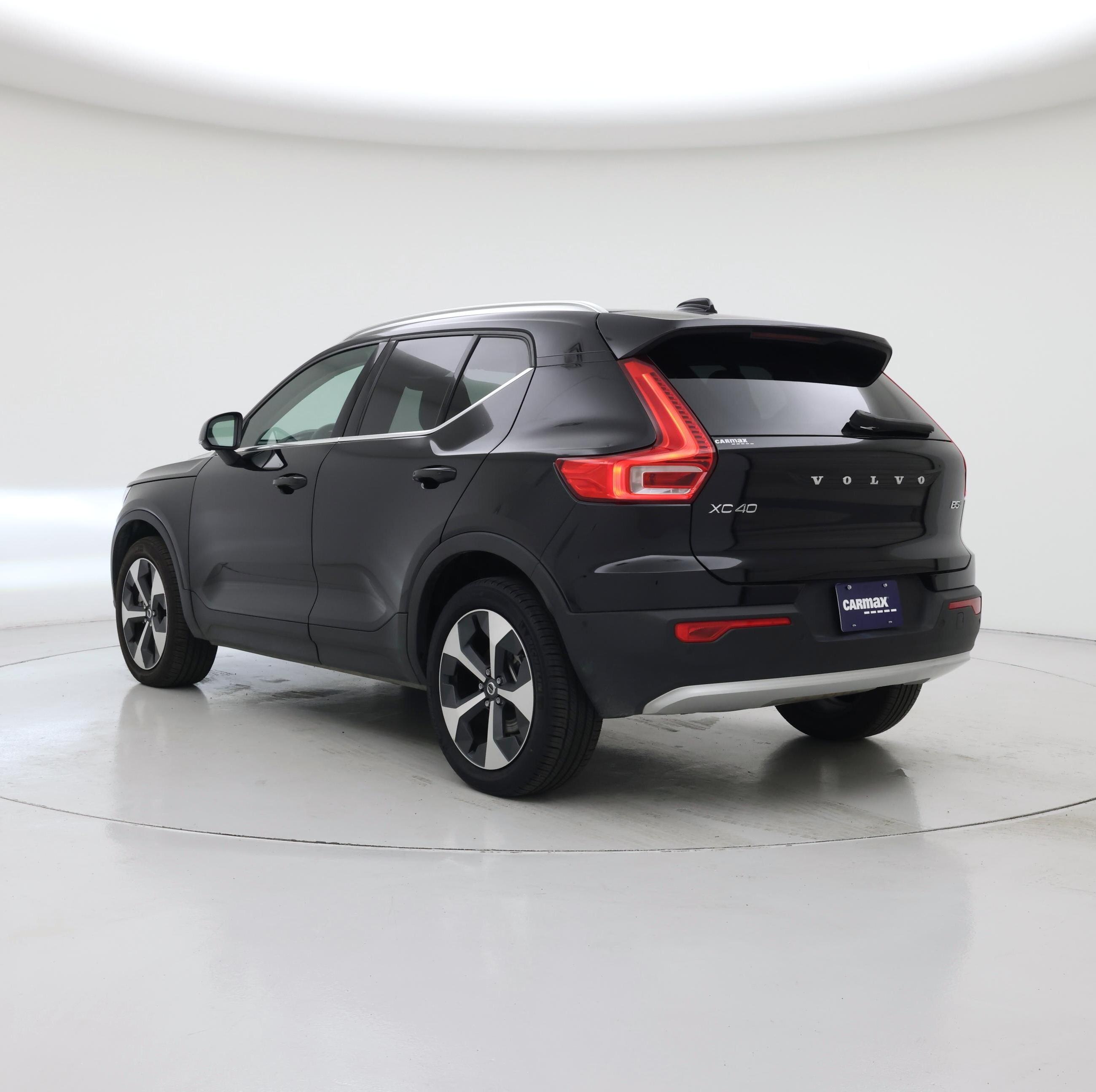 Thumbnail: 2025 Volvo XC40 - 2