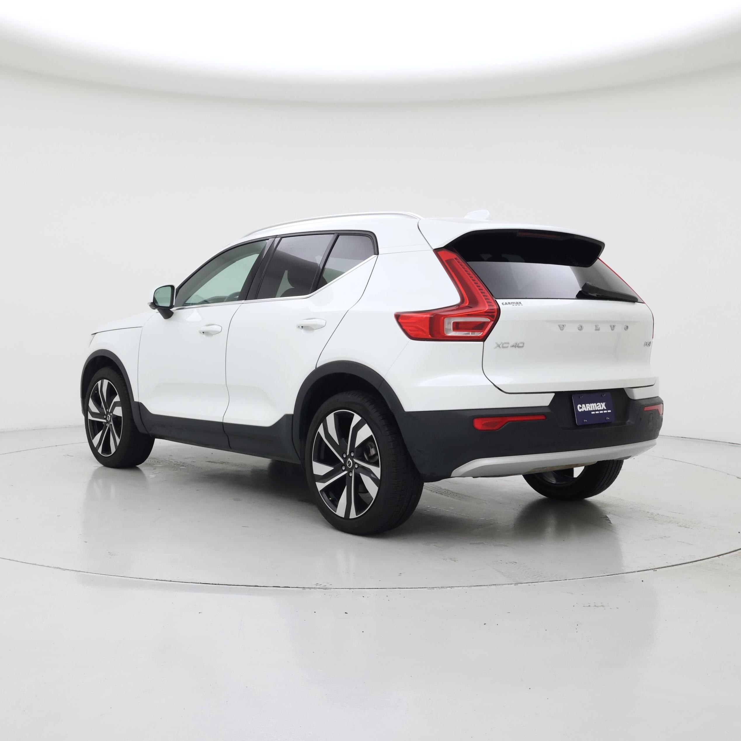 Thumbnail: 2025 Volvo XC40 - 2