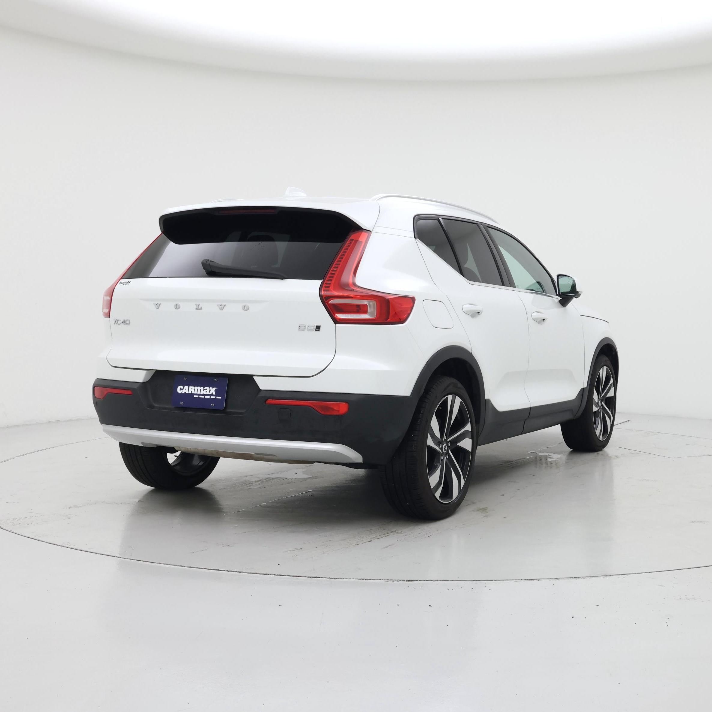 Thumbnail: 2025 Volvo XC40 - 8