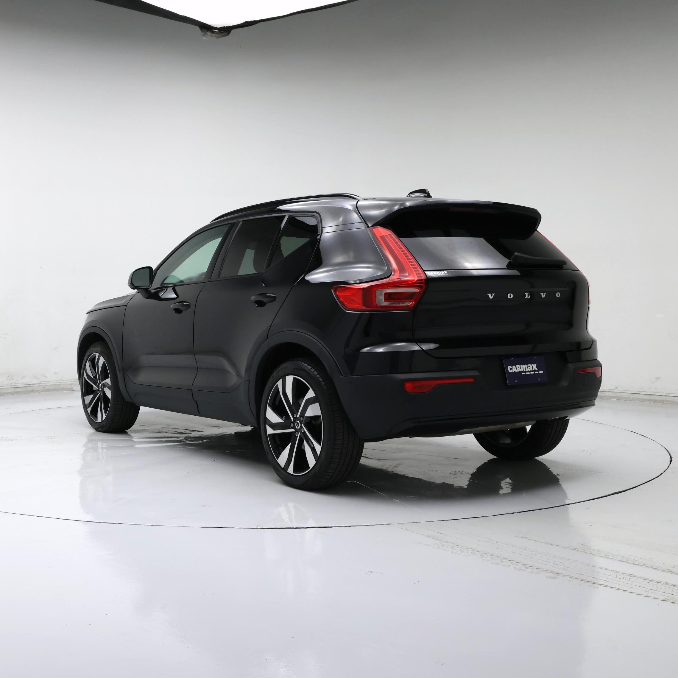 Thumbnail: 2025 Volvo XC40 - 2