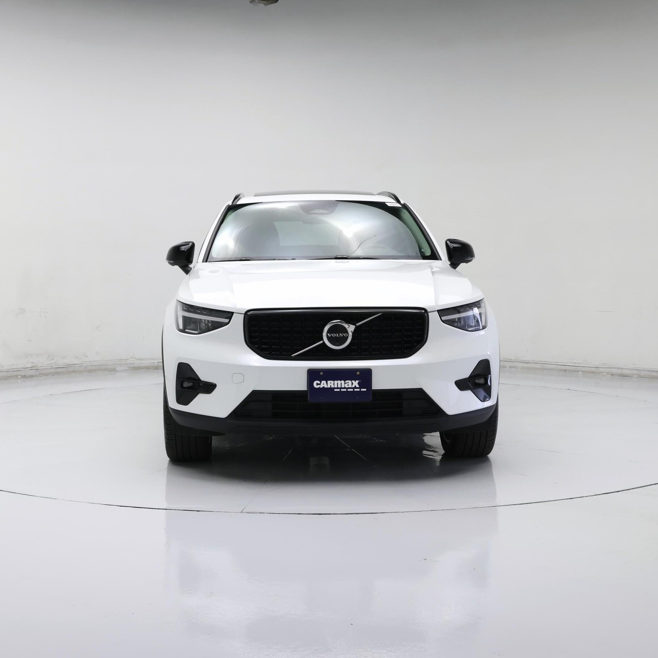 Thumbnail: 2025 Volvo XC40 - 5