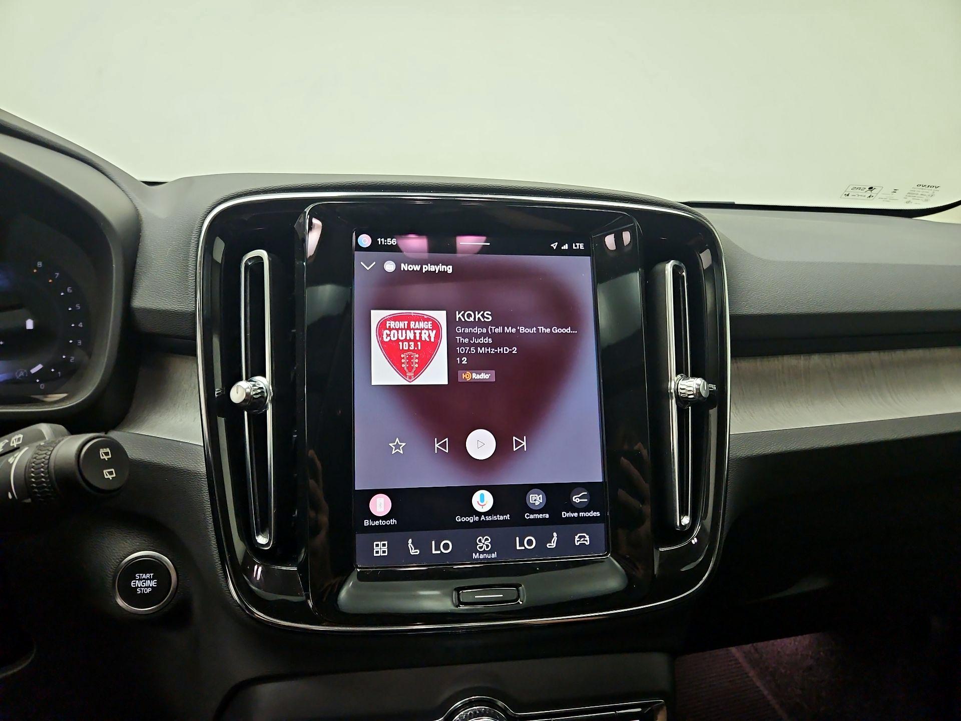 Thumbnail: 2025 Volvo XC40 - 16