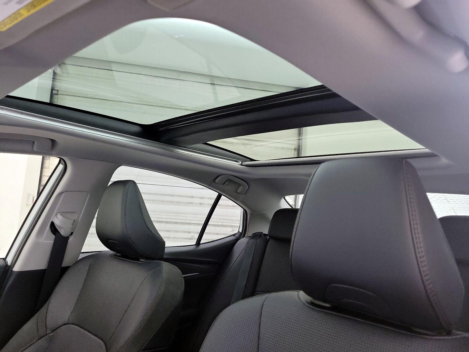 Thumbnail: 2025 Toyota Camry - 19