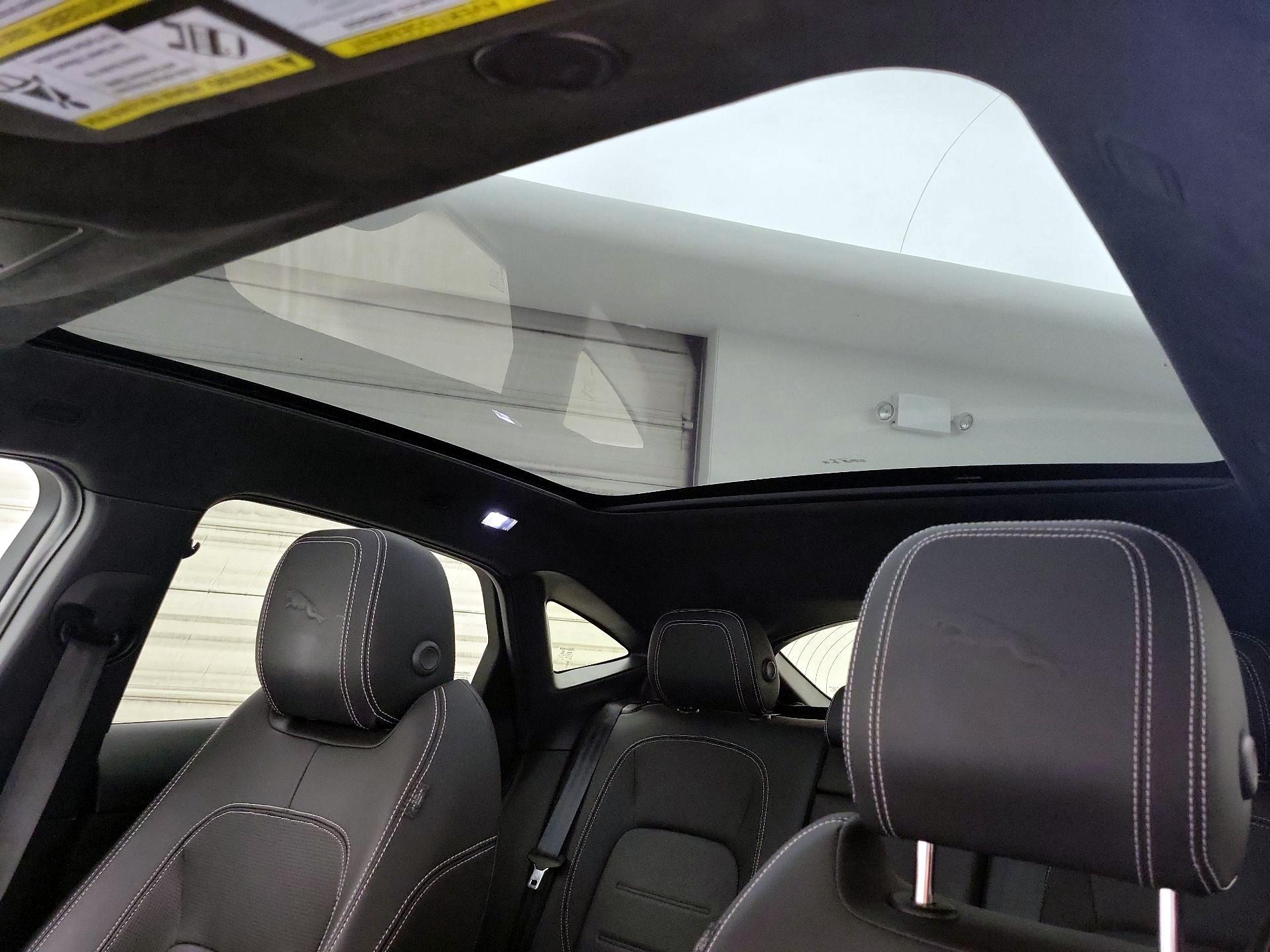 Thumbnail: 2021 Jaguar E-Pace - 19