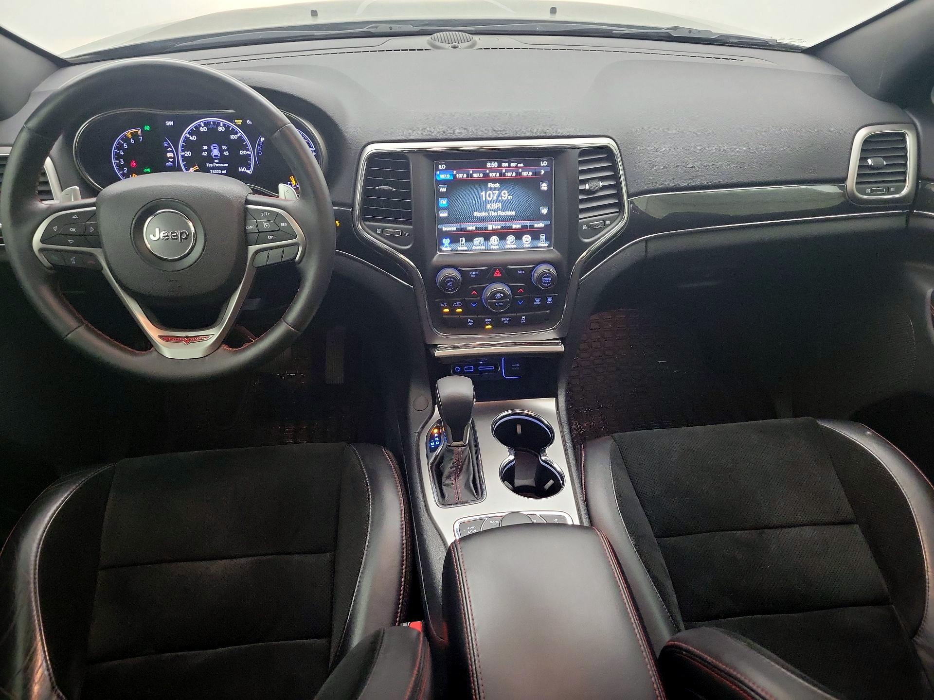 Thumbnail: 2017 Jeep Grand Cherokee - 9