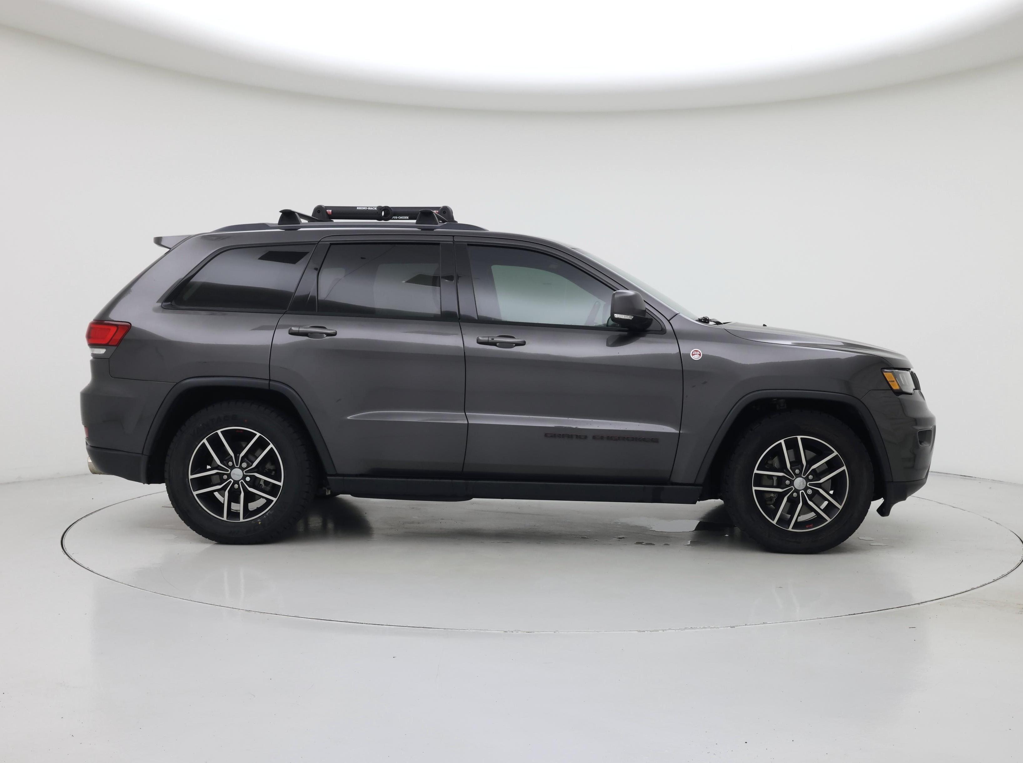 Thumbnail: 2017 Jeep Grand Cherokee - 7