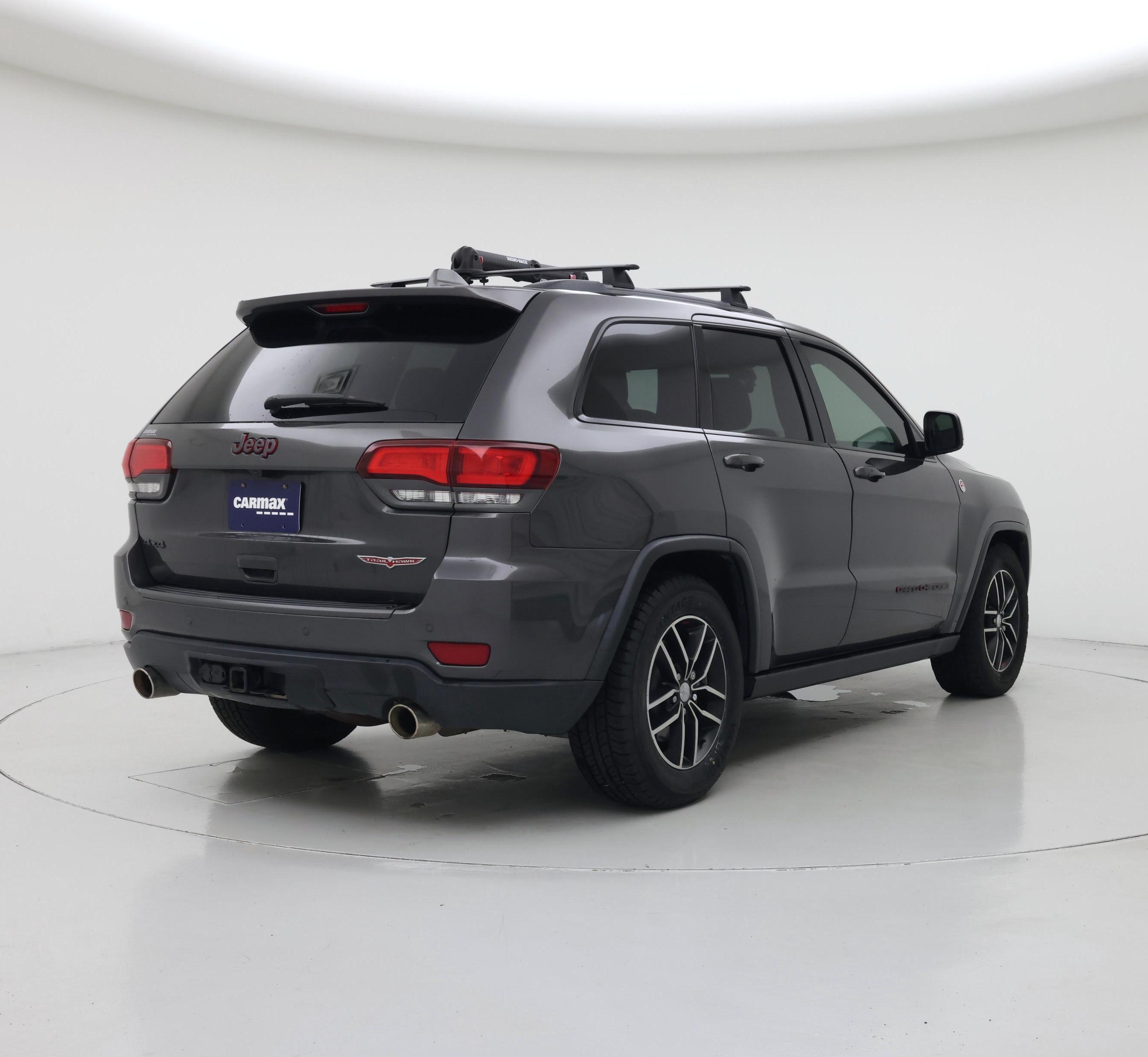 Thumbnail: 2017 Jeep Grand Cherokee - 8