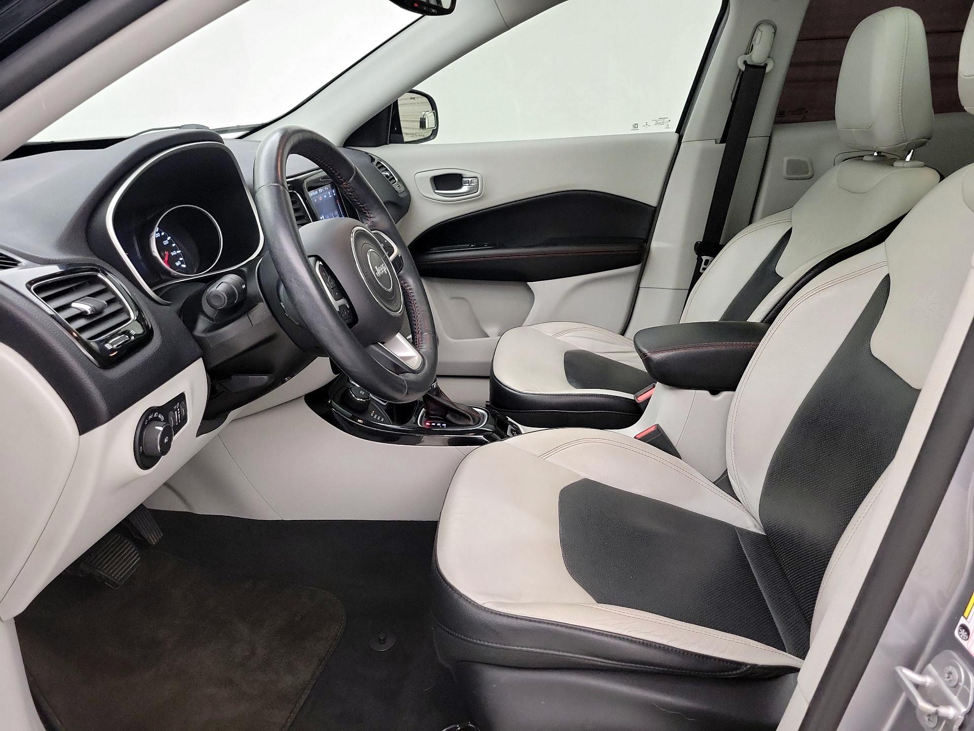Thumbnail: 2018 Jeep Compass - 11