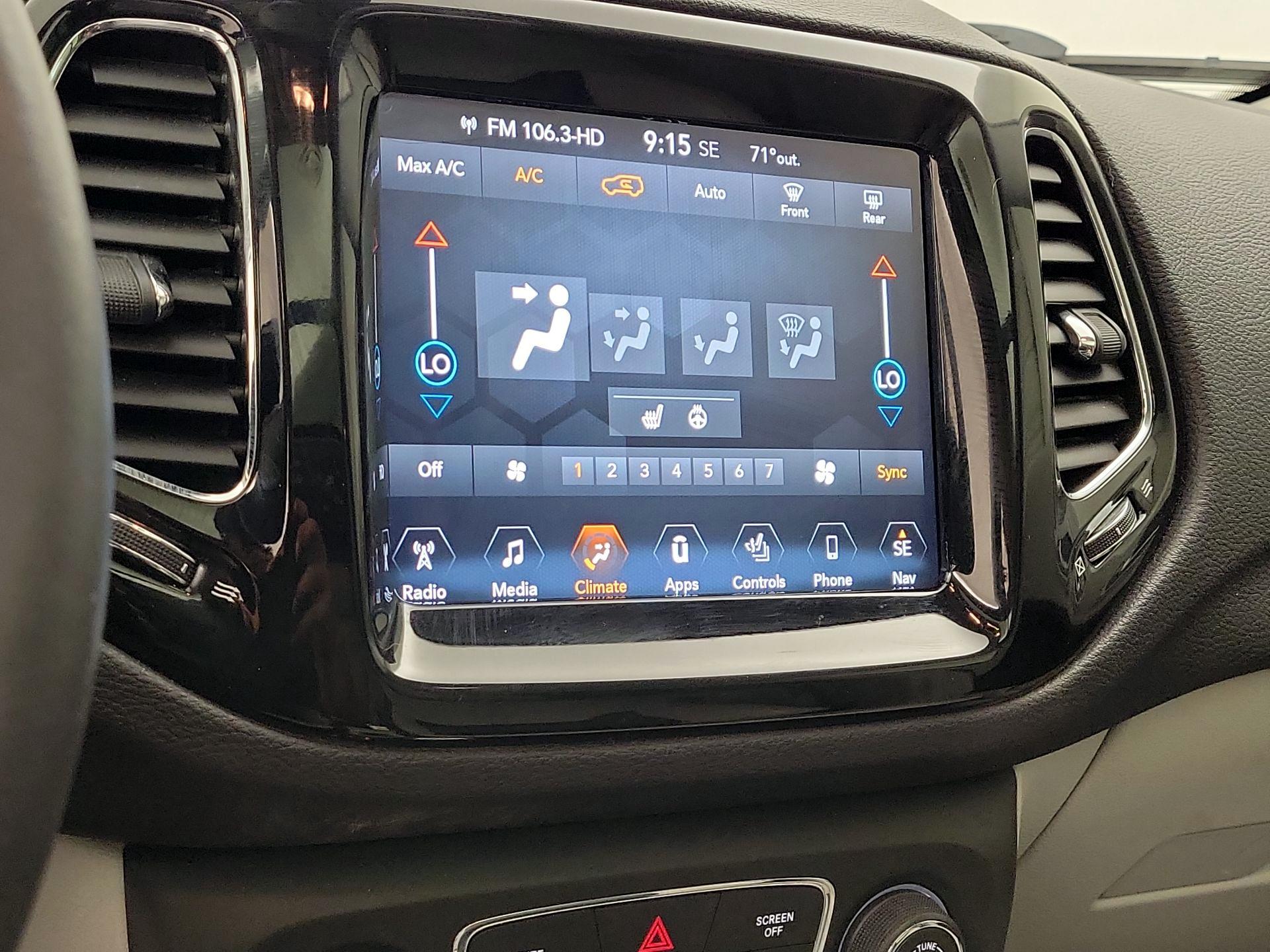 Thumbnail: 2018 Jeep Compass - 15