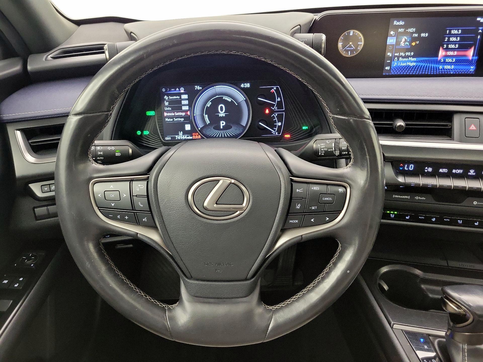 Thumbnail: 2019 Lexus UX - 10