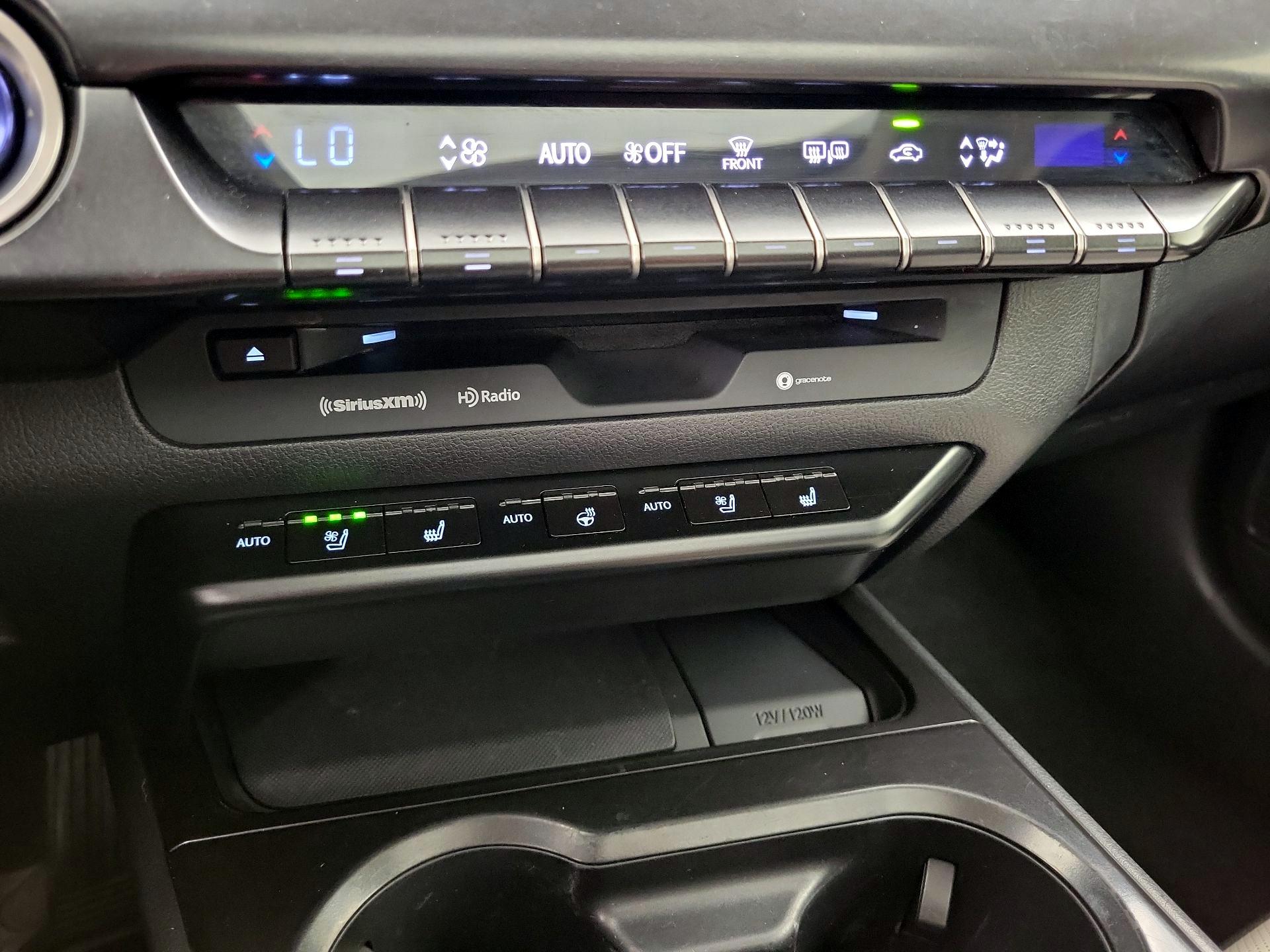 Thumbnail: 2019 Lexus UX - 16