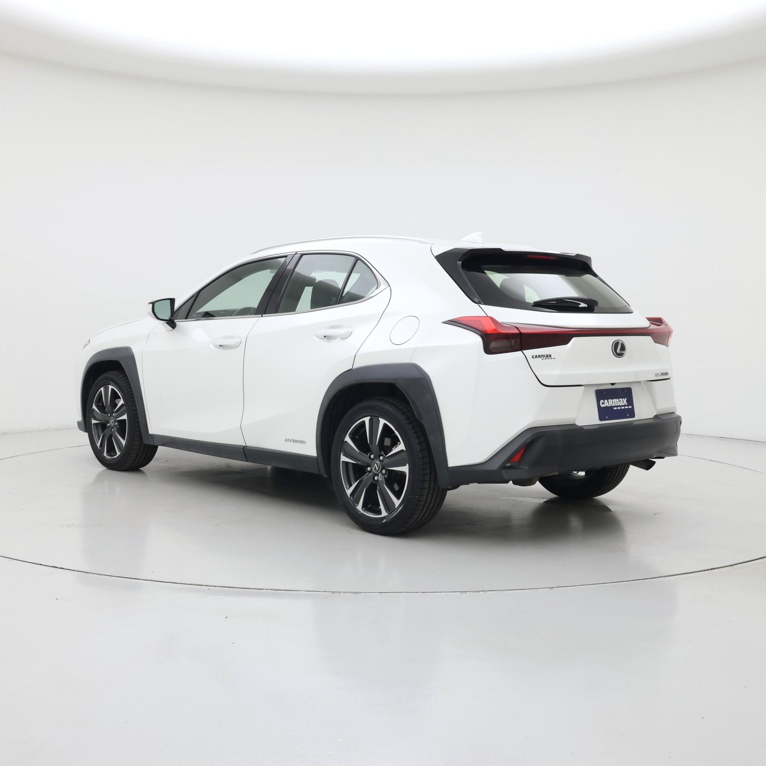 Thumbnail: 2019 Lexus UX - 2