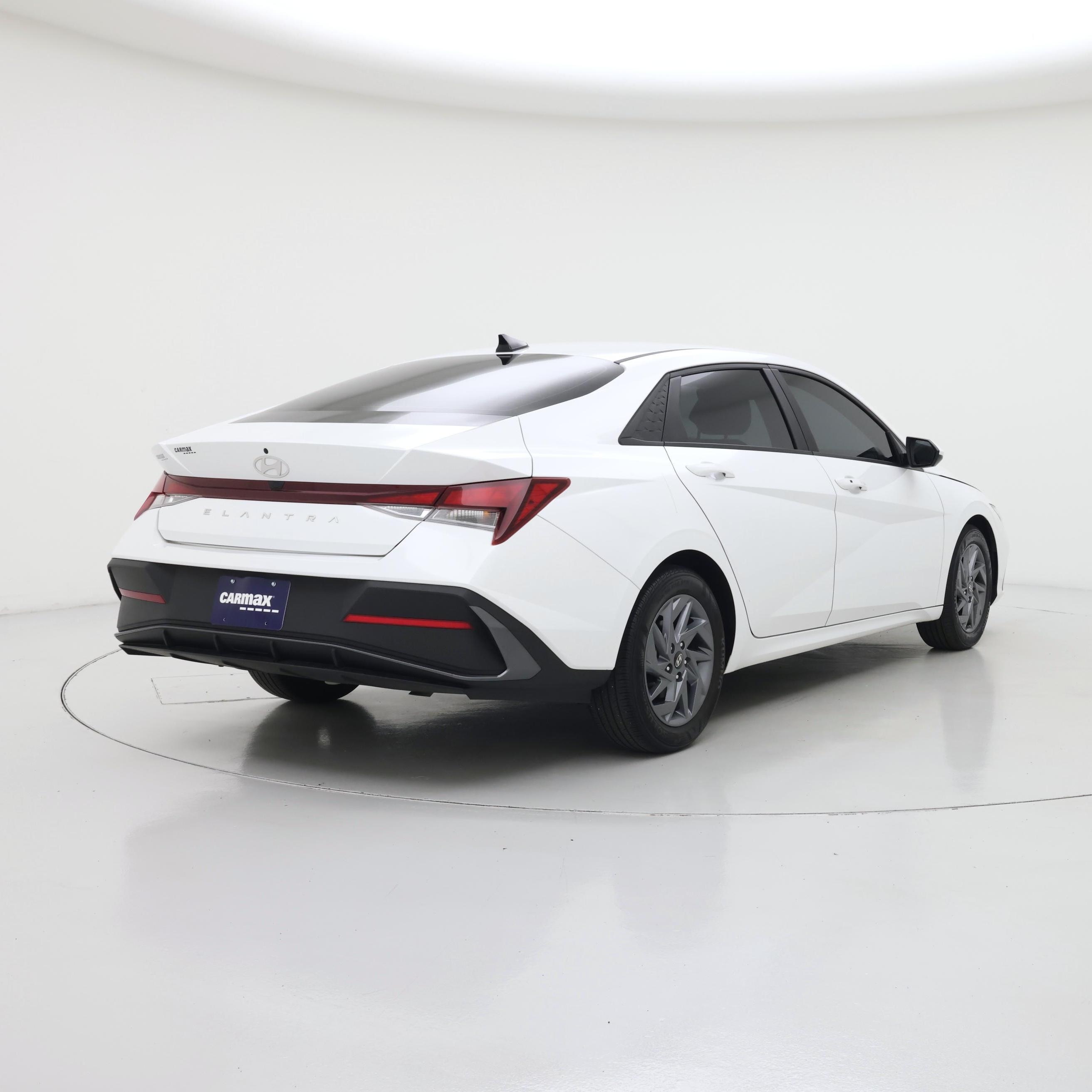 Thumbnail: 2024 Hyundai Elantra - 8