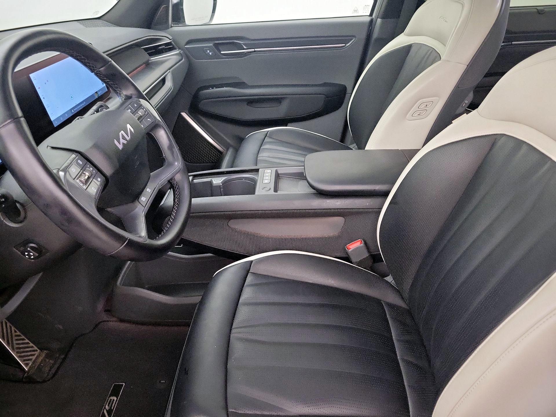 Thumbnail: 2024 Kia EV9 - 11
