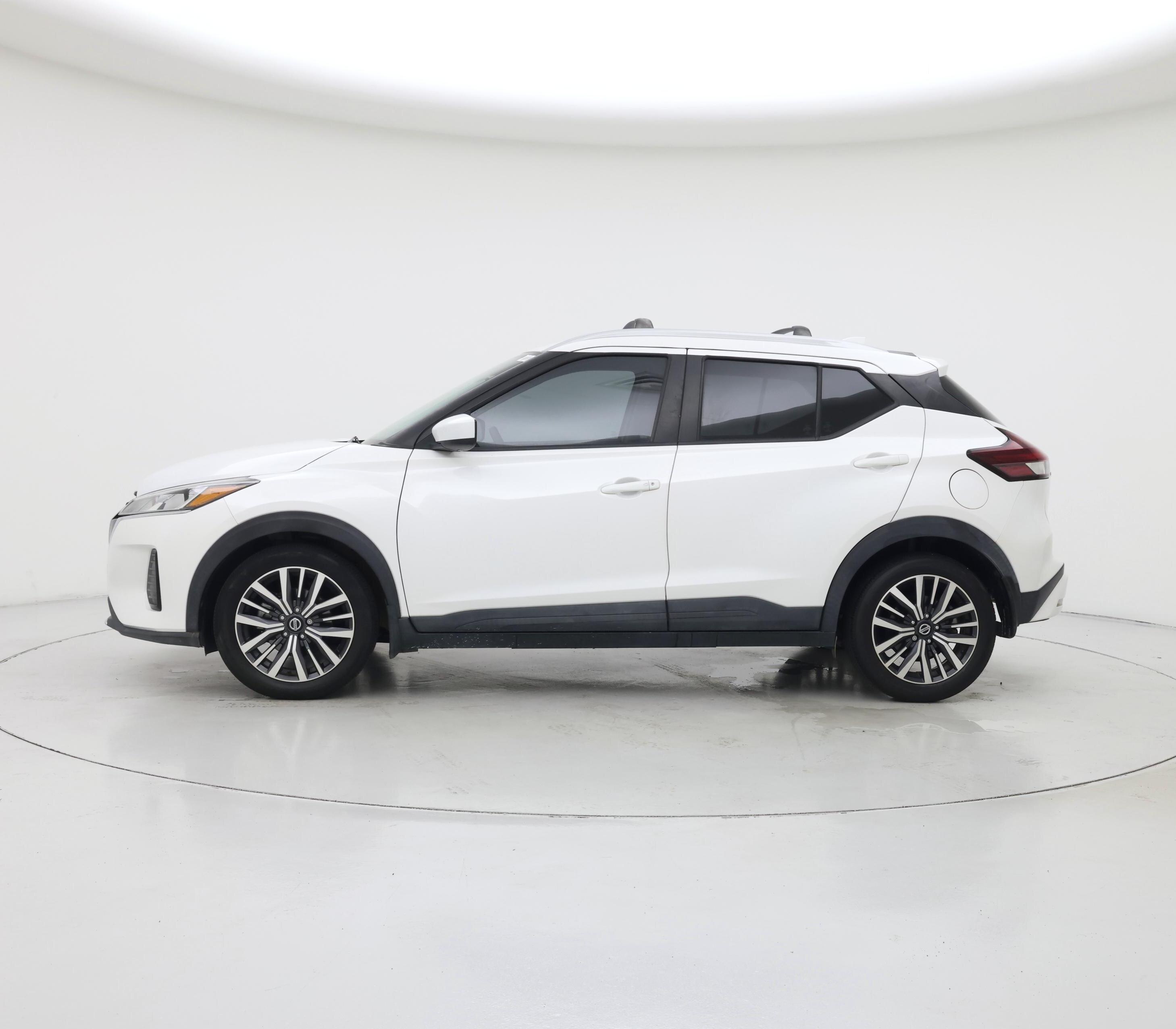 Thumbnail: 2021 Nissan Kicks - 3