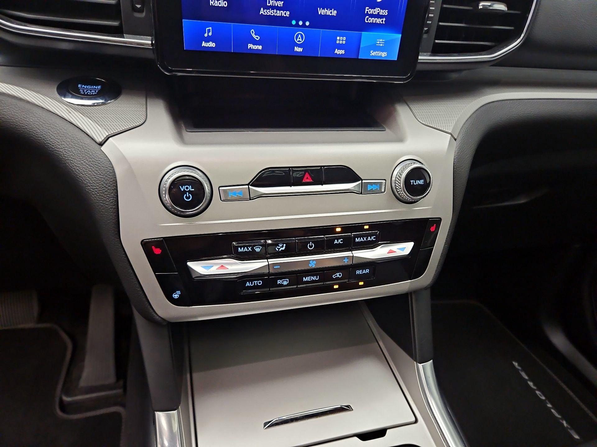 Thumbnail: 2022 Ford Explorer - 17