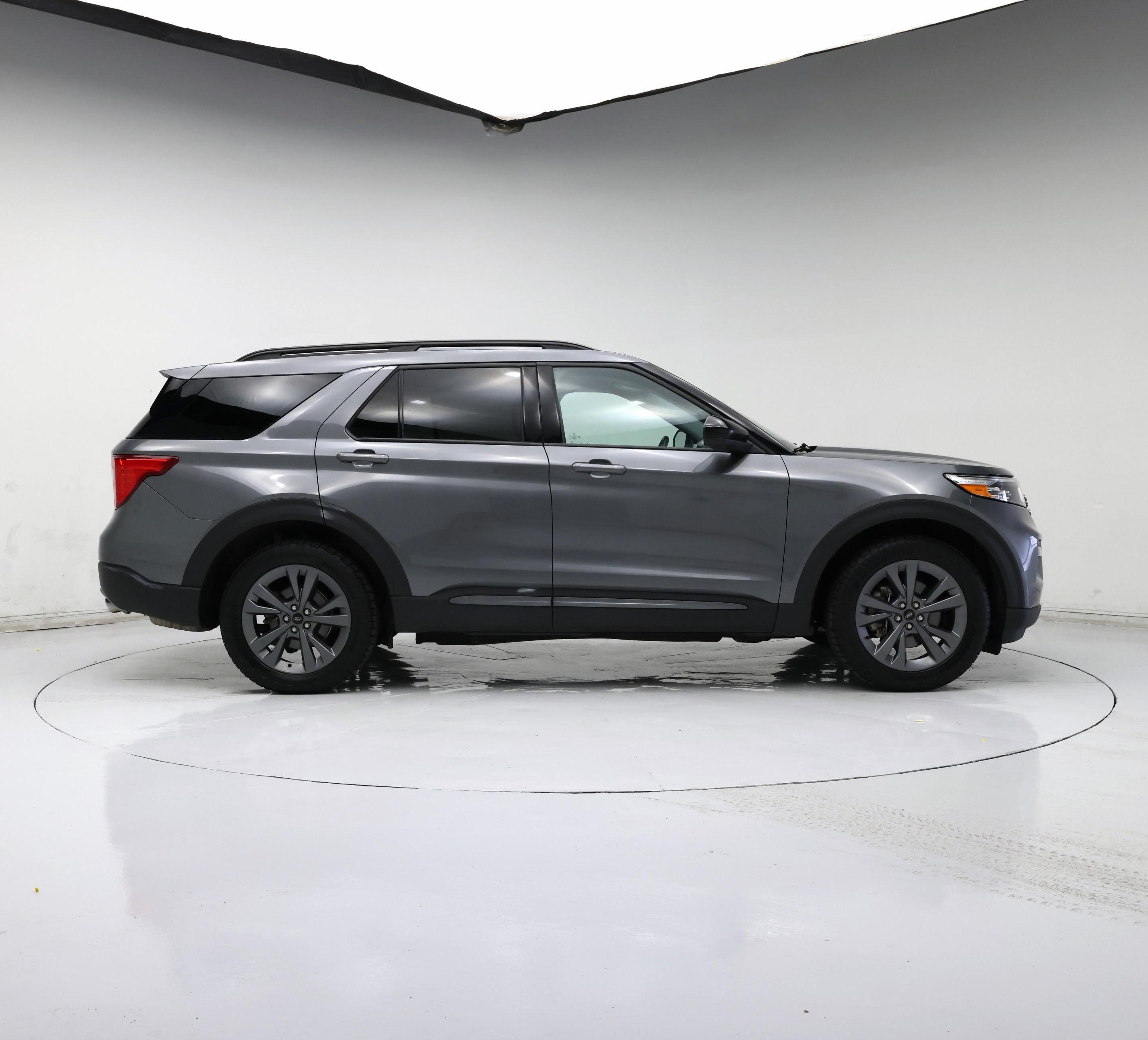 Thumbnail: 2022 Ford Explorer - 7