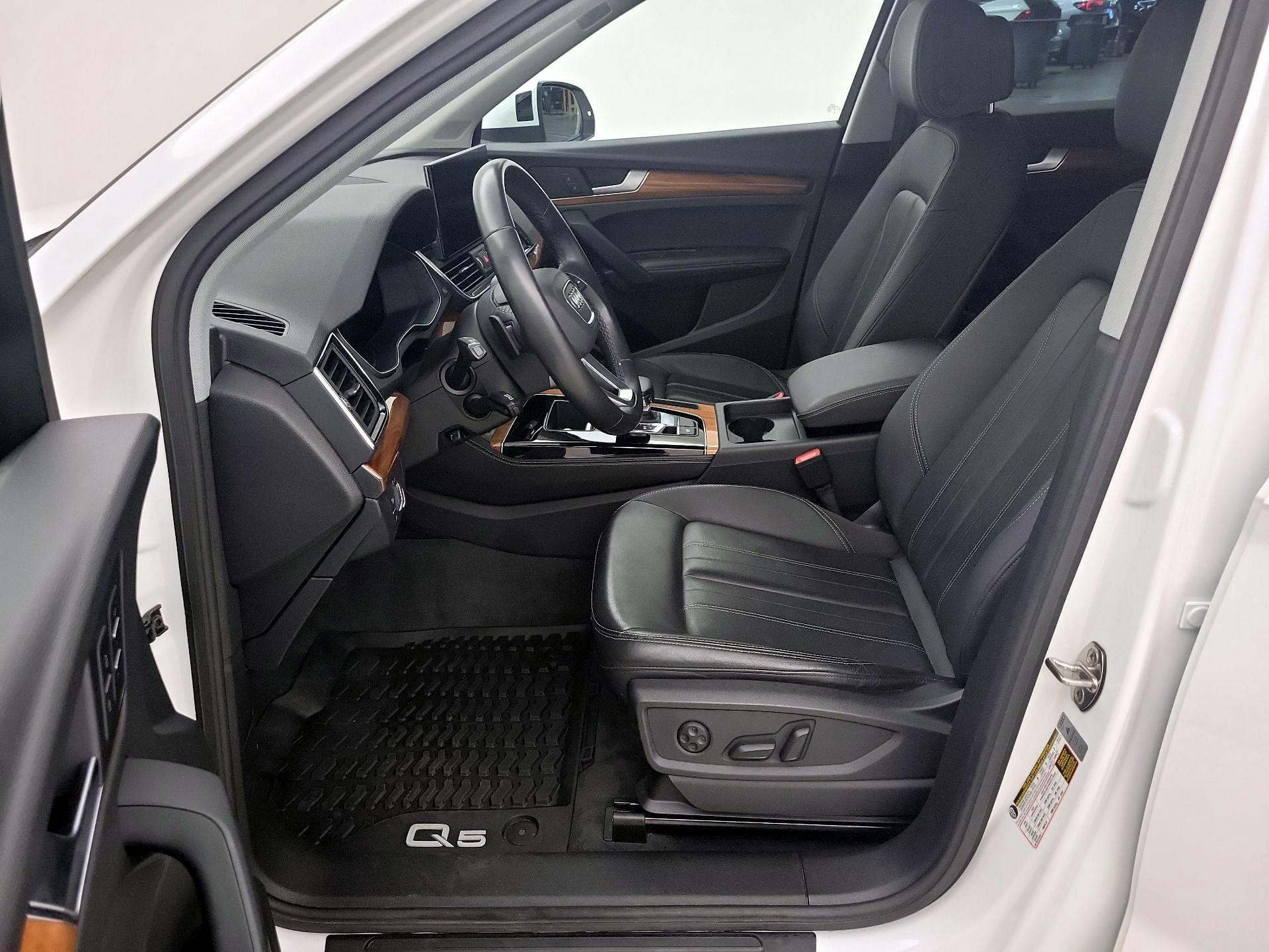 Thumbnail: 2023 Audi Q5 - 11