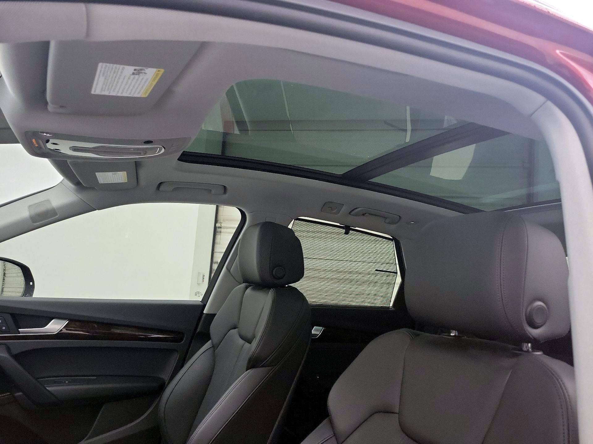 Thumbnail: 2023 Audi Q5 - 19