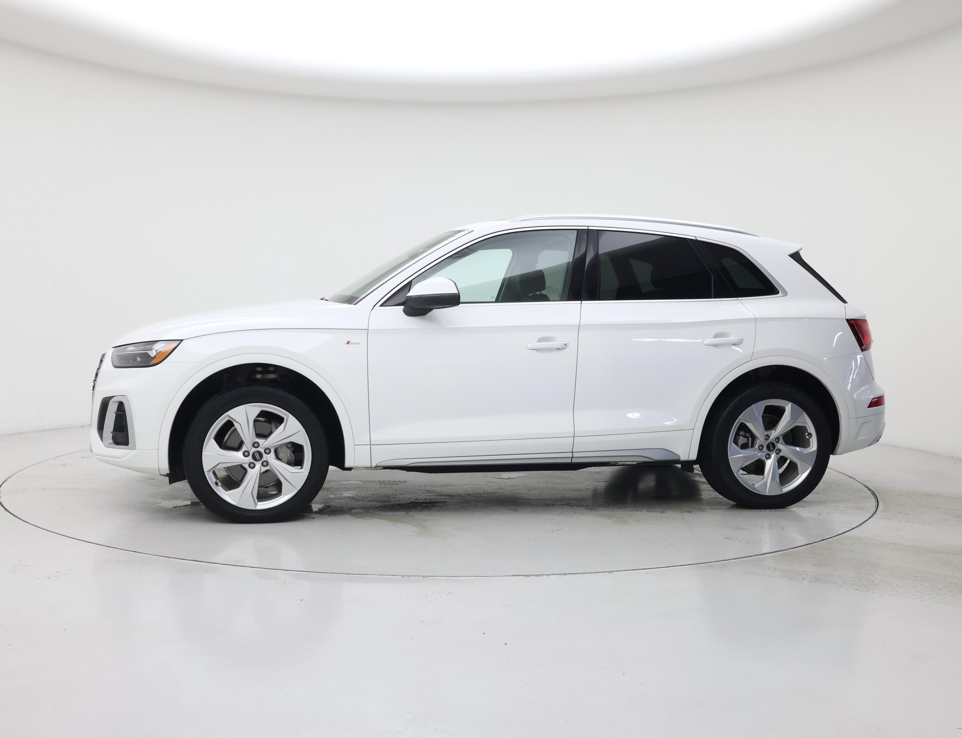Thumbnail: 2023 Audi Q5 - 3