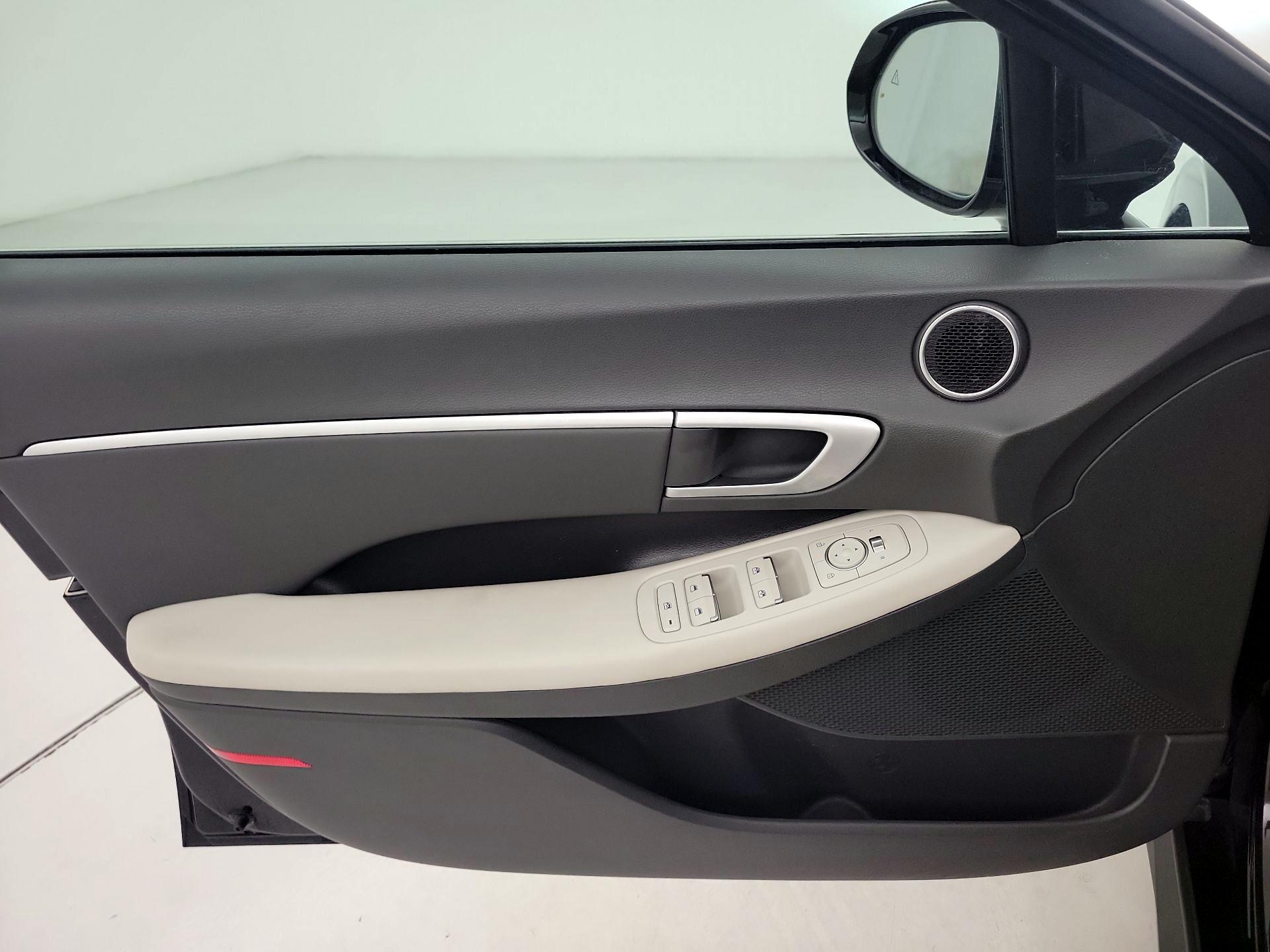 Thumbnail: 2025 Hyundai Sonata - 12