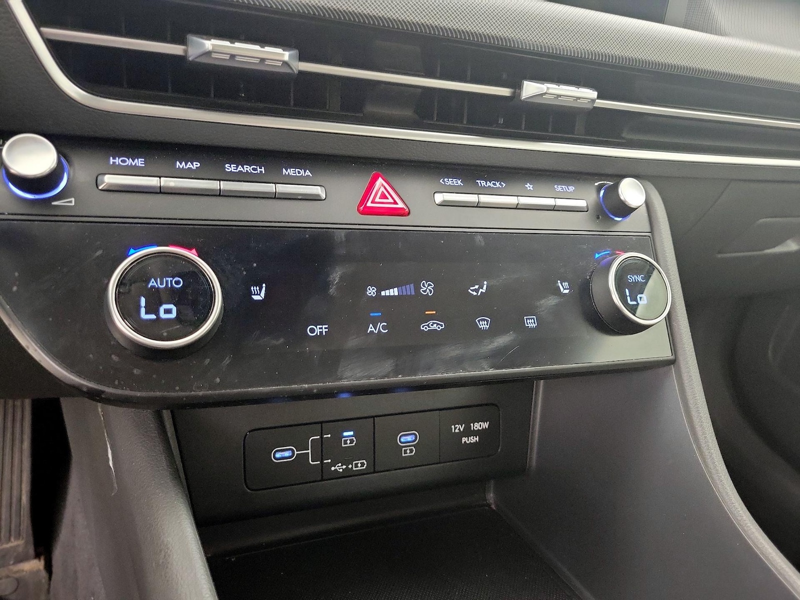 2025 Hyundai Sonata SEL - Photo 17