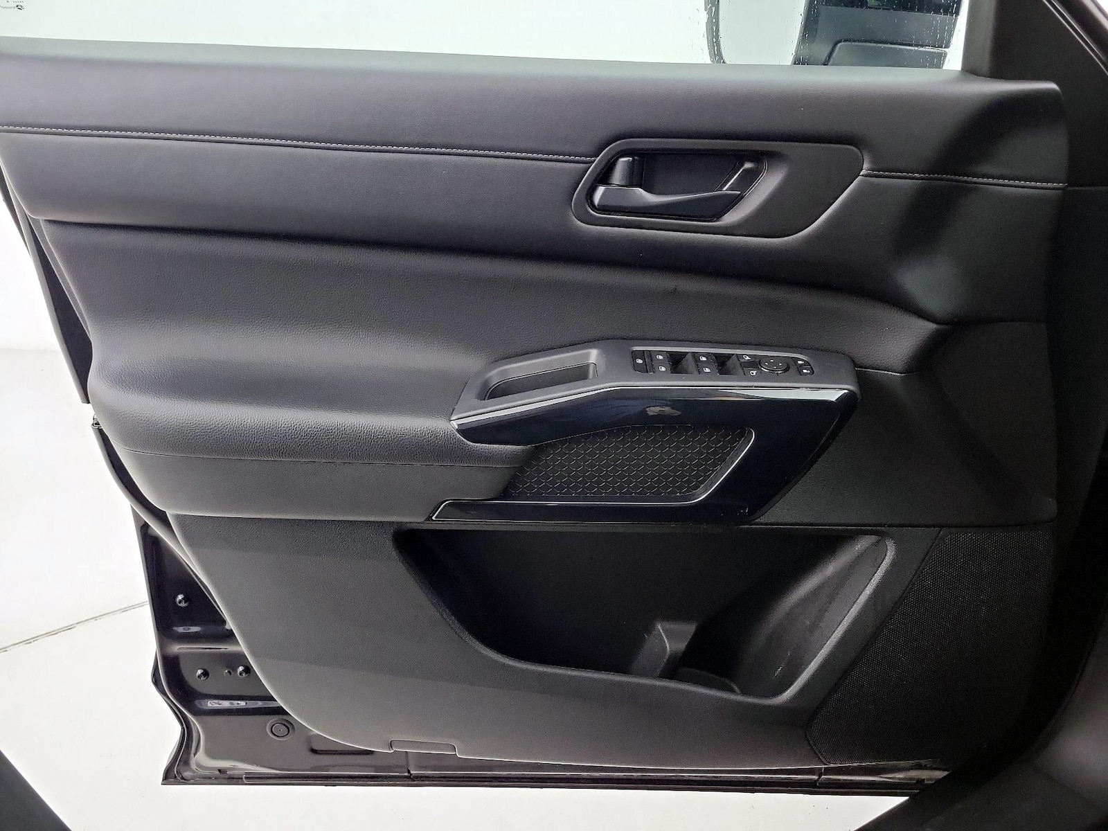 2024 Nissan Pathfinder S - Photo 13
