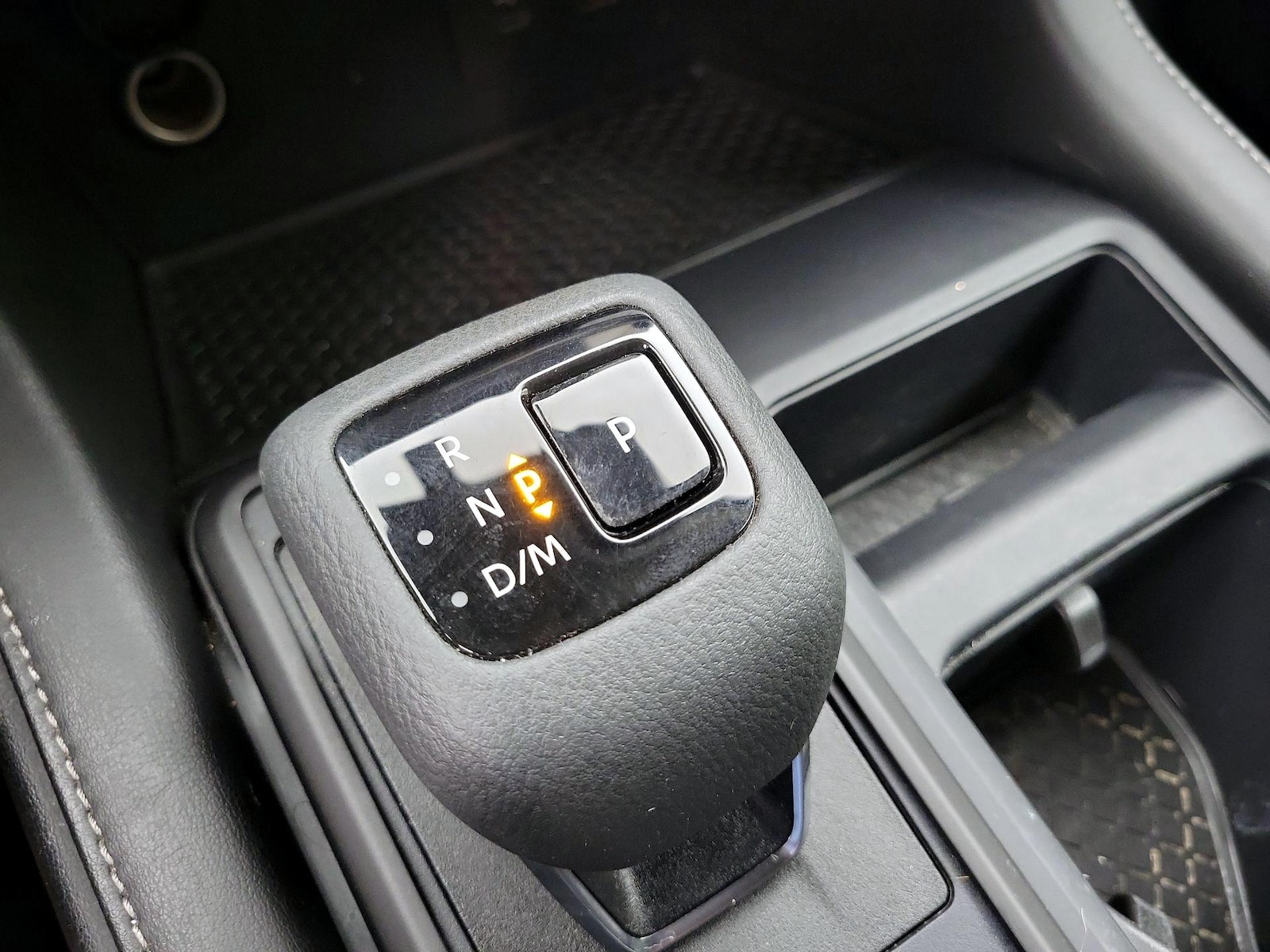 2024 Nissan Pathfinder S - Photo 18