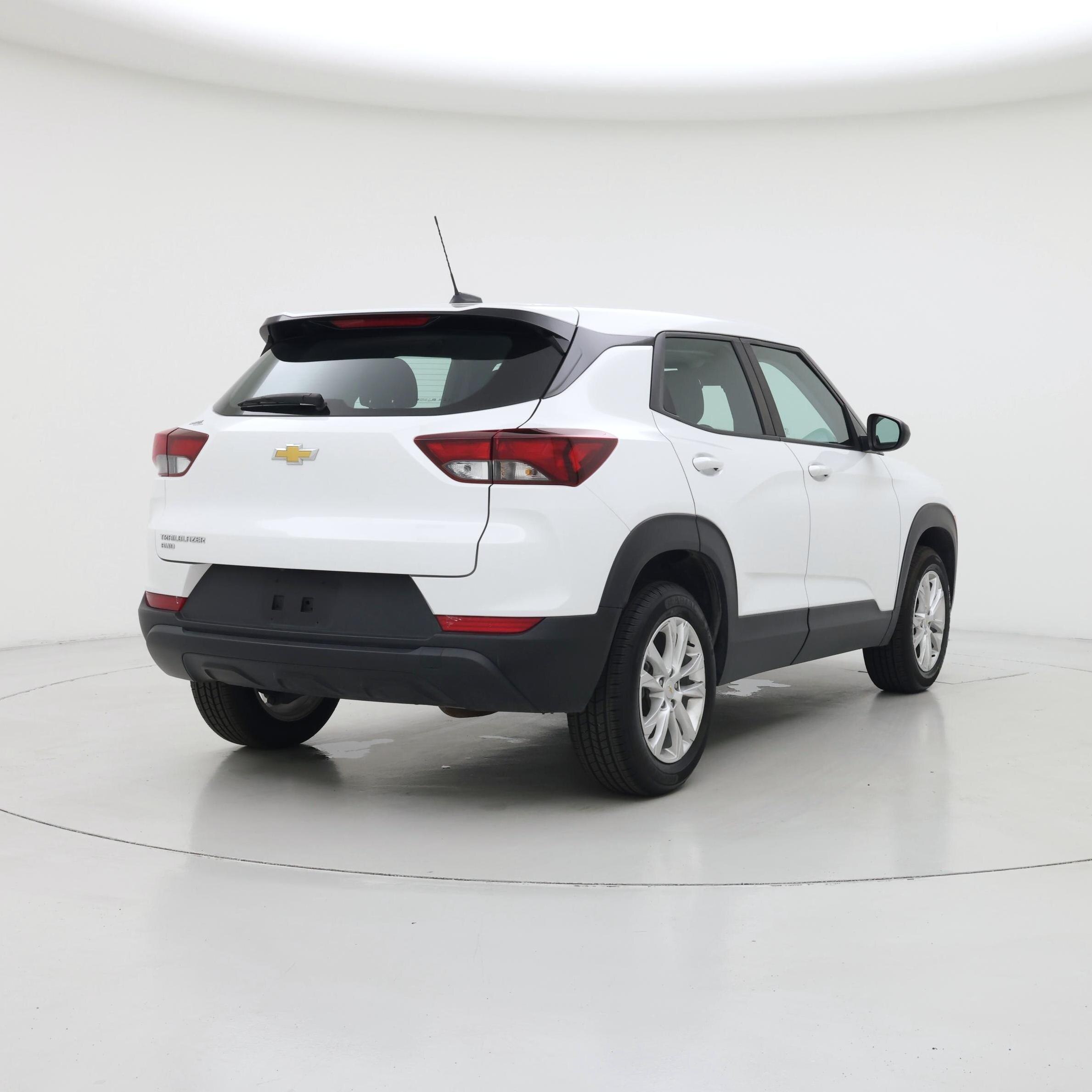Thumbnail: 2023 Chevrolet TrailBlazer - 8