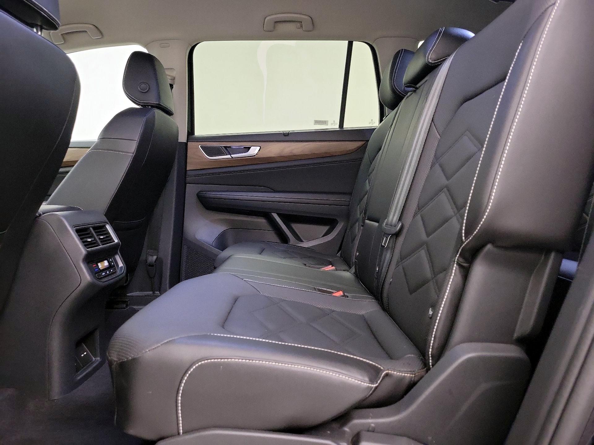 Thumbnail: 2025 Volkswagen Atlas - 19