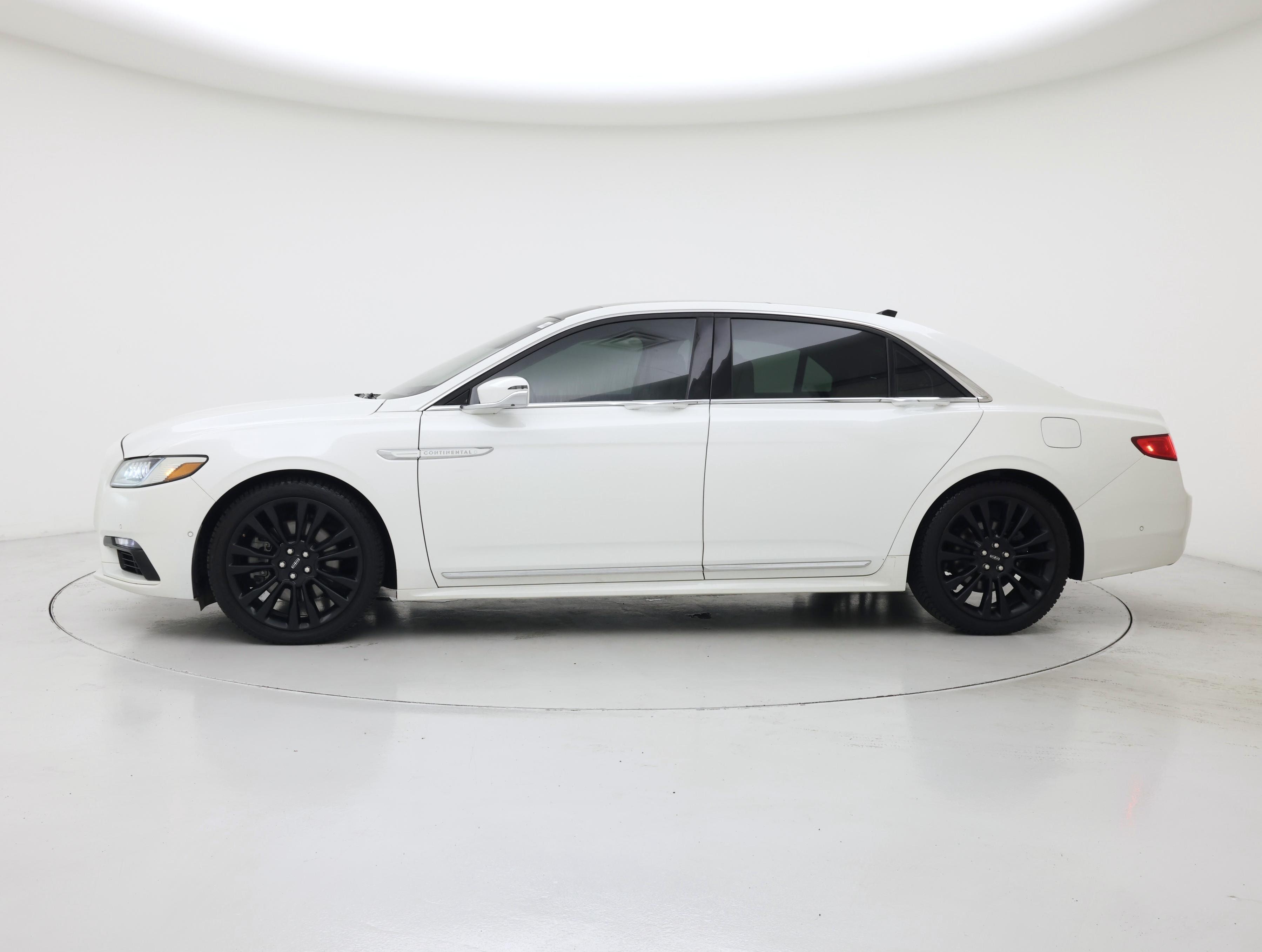 Thumbnail: 2020 Lincoln Continental - 3