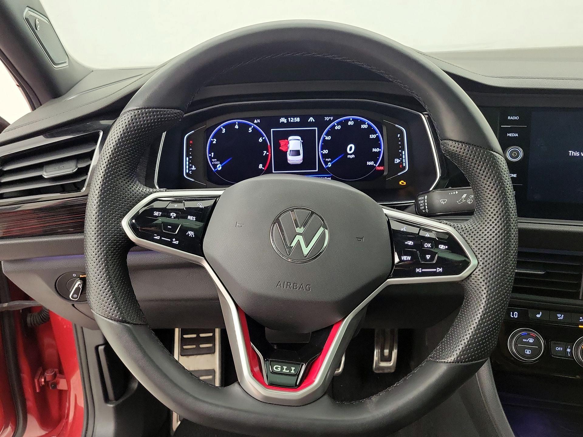 Thumbnail: 2023 Volkswagen Jetta - 10