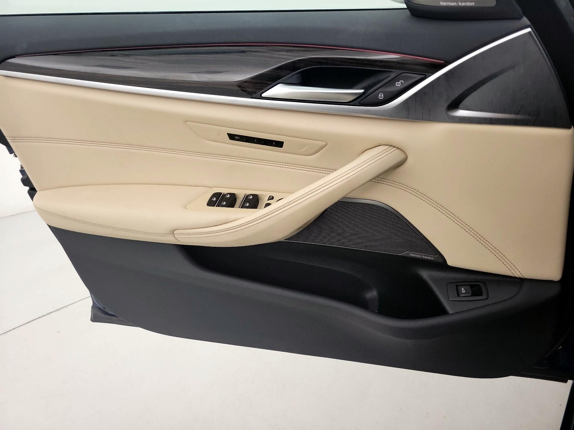 Thumbnail: 2023 BMW 5 Series - 12
