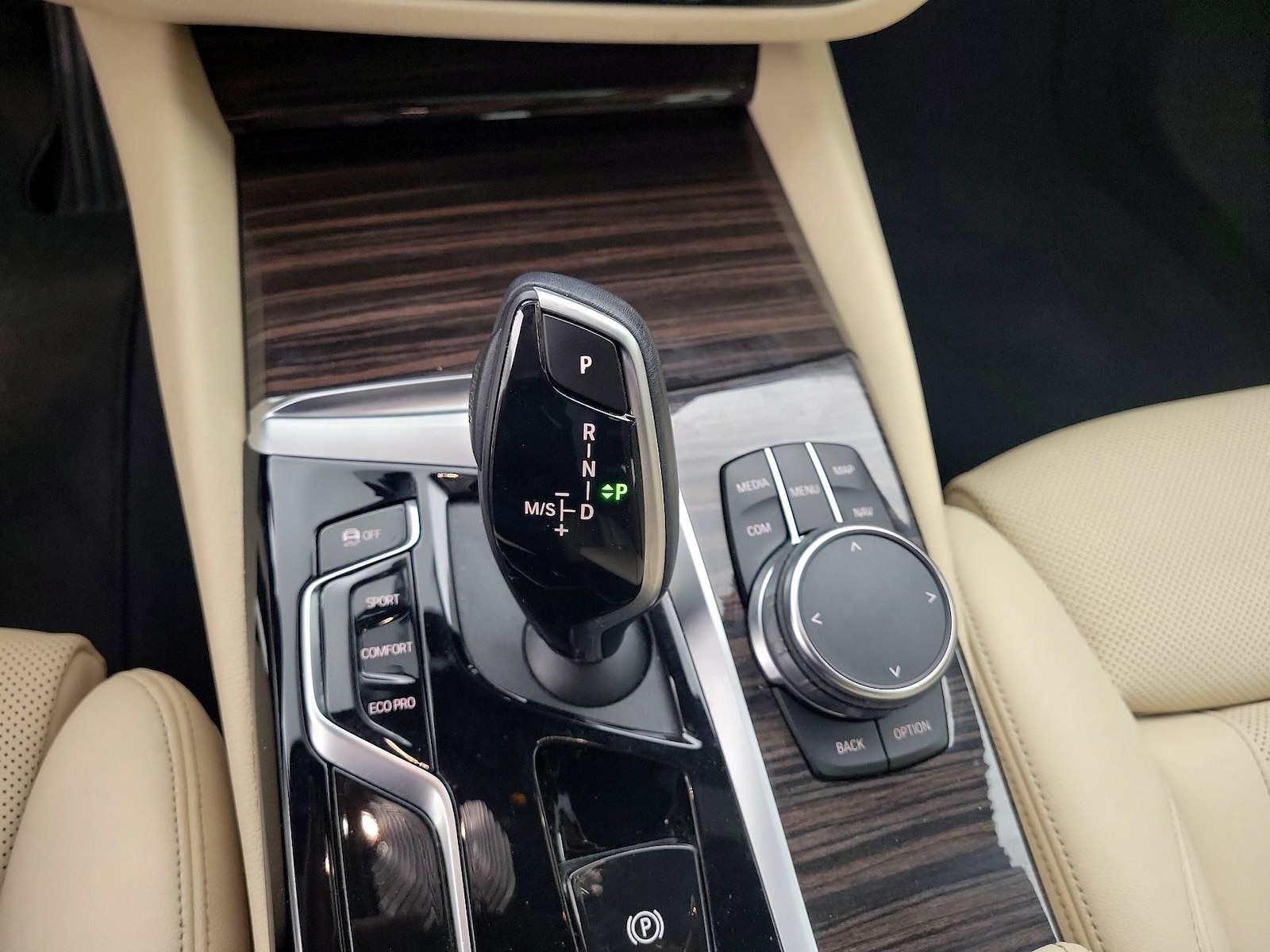 2023 BMW 5 Series 530i - Photo 19