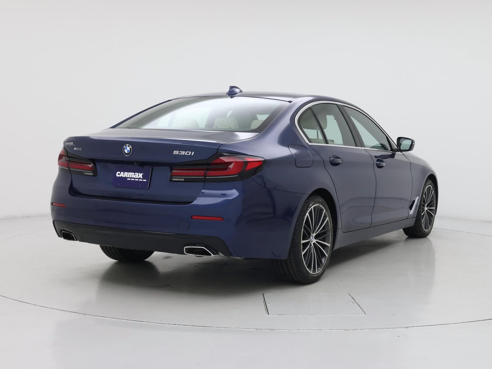 2023 BMW 5 Series 530i - Photo 9
