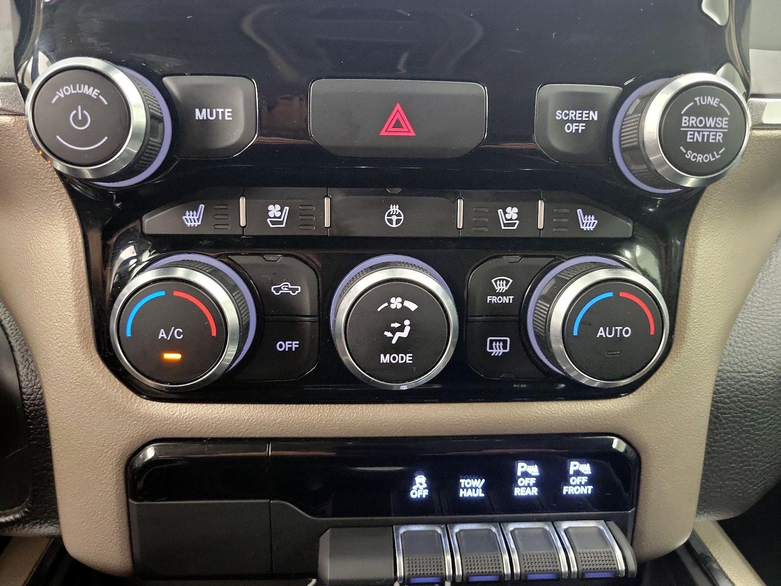 2020 RAM Ram 1500 Pickup Laramie - Photo 18
