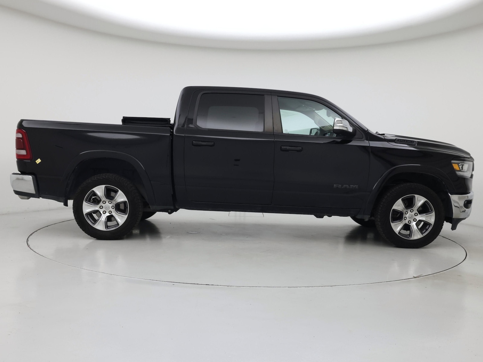 2020 RAM Ram 1500 Pickup Laramie - Photo 8